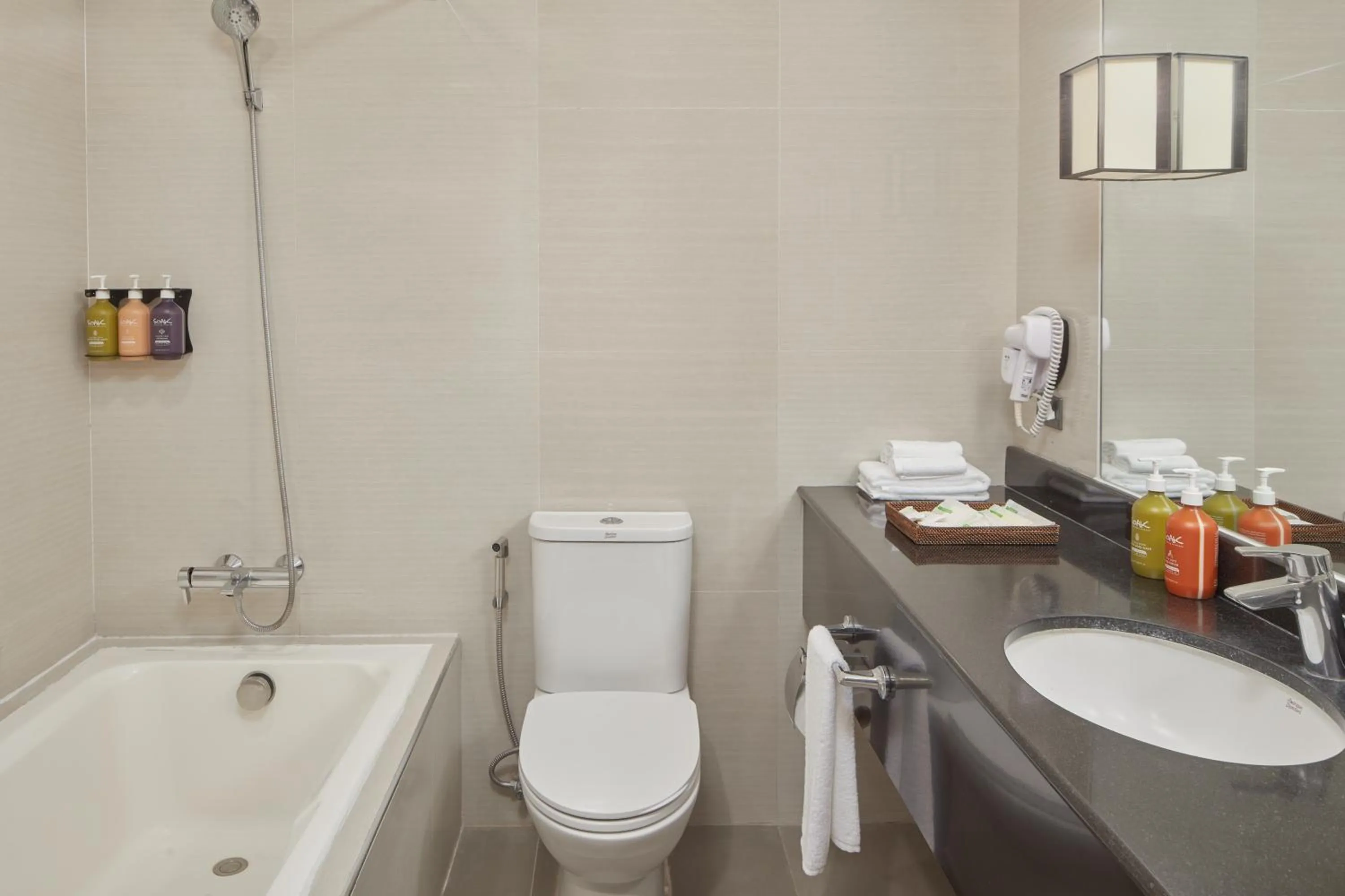 Shower in Holiday Inn & Suites Batangas LimaPark by IHG