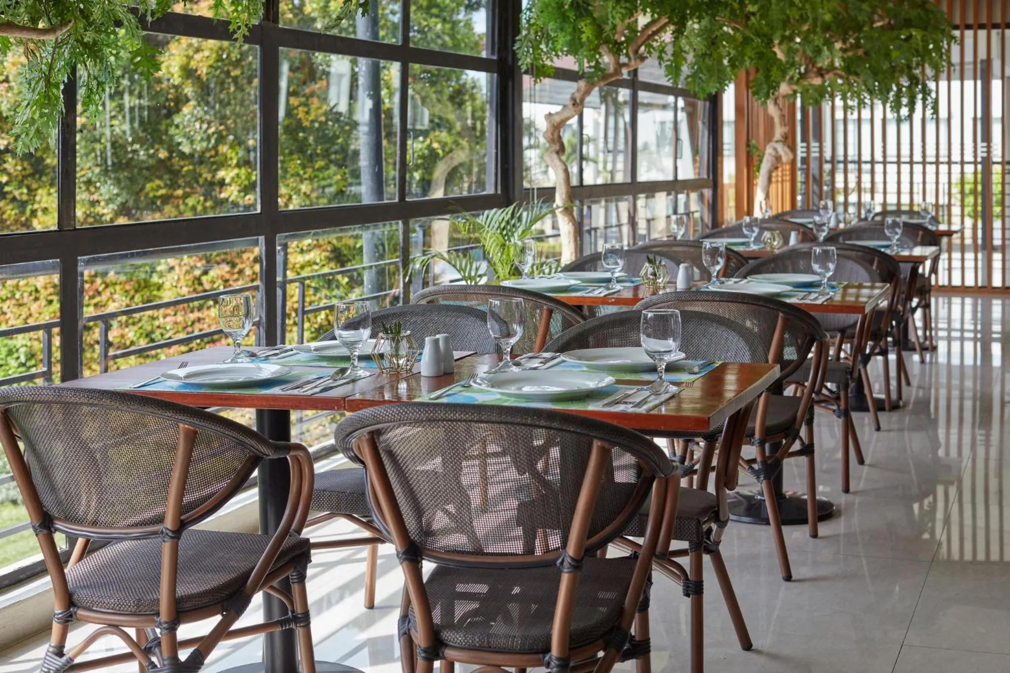 Restaurant/places to eat in Holiday Inn & Suites Batangas LimaPark by IHG