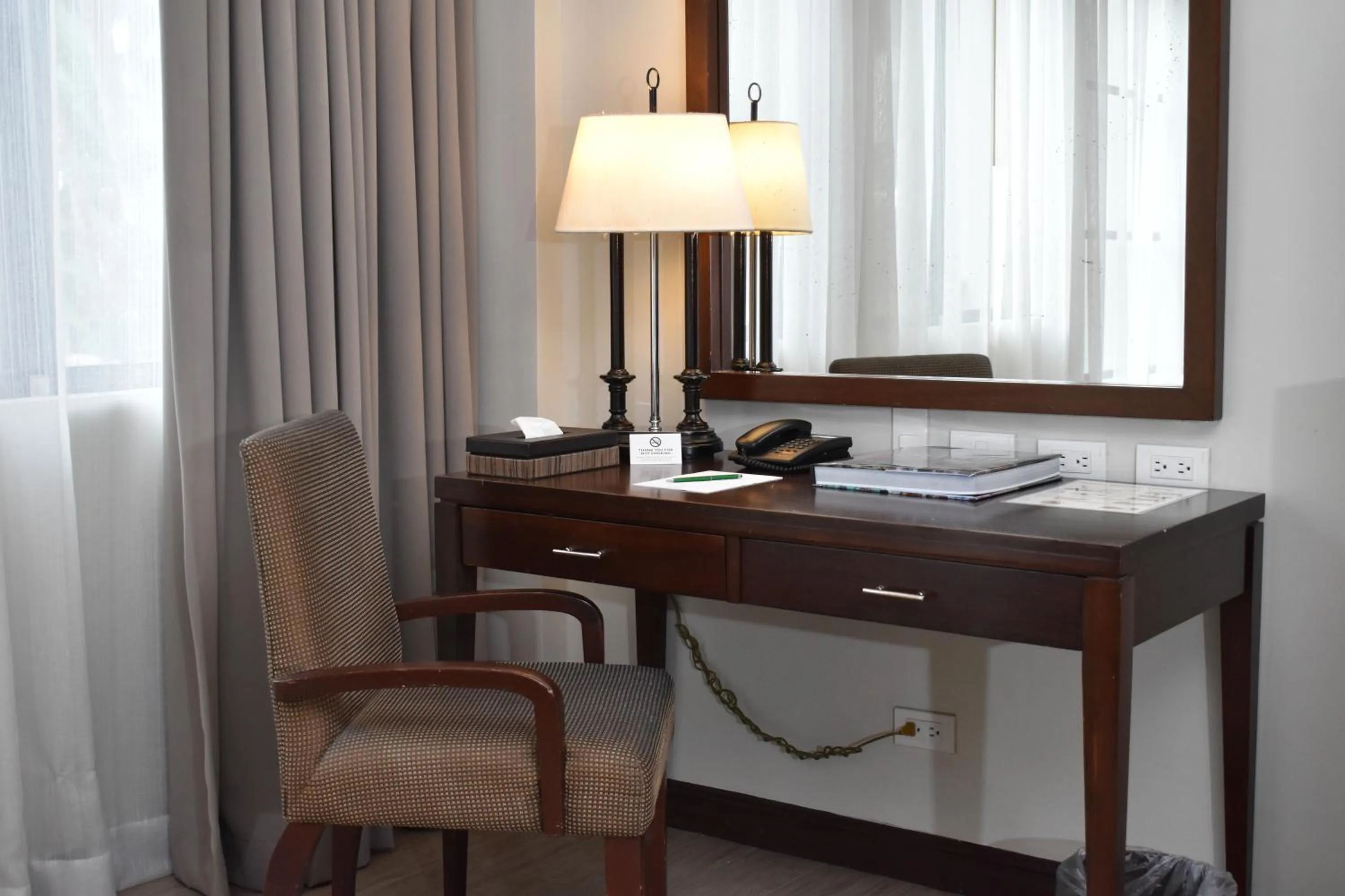 hair dresser in Holiday Inn & Suites Batangas LimaPark by IHG