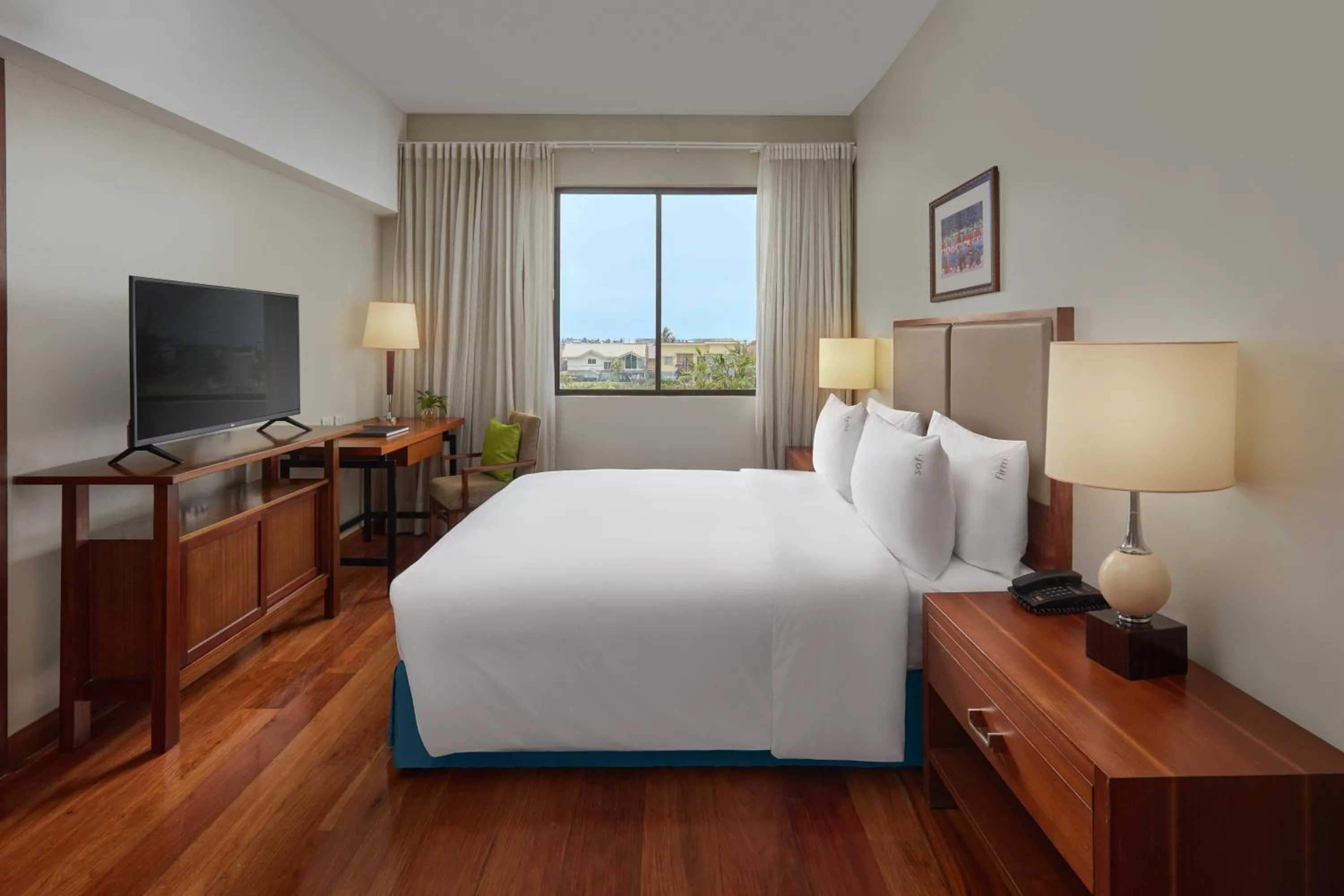 Bed in Holiday Inn & Suites Batangas LimaPark by IHG