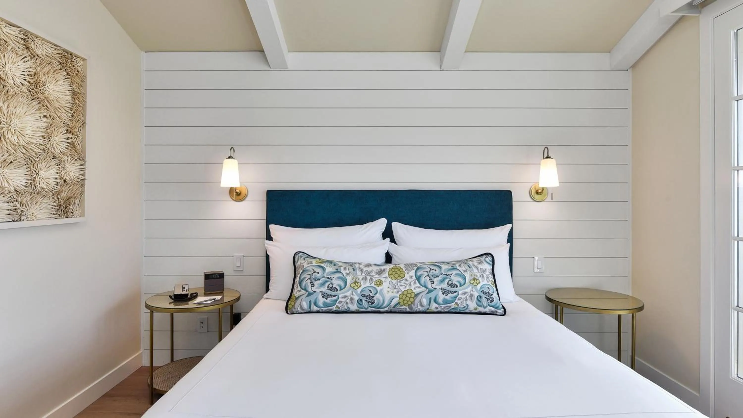 Bed in Inn At Rose's Landing