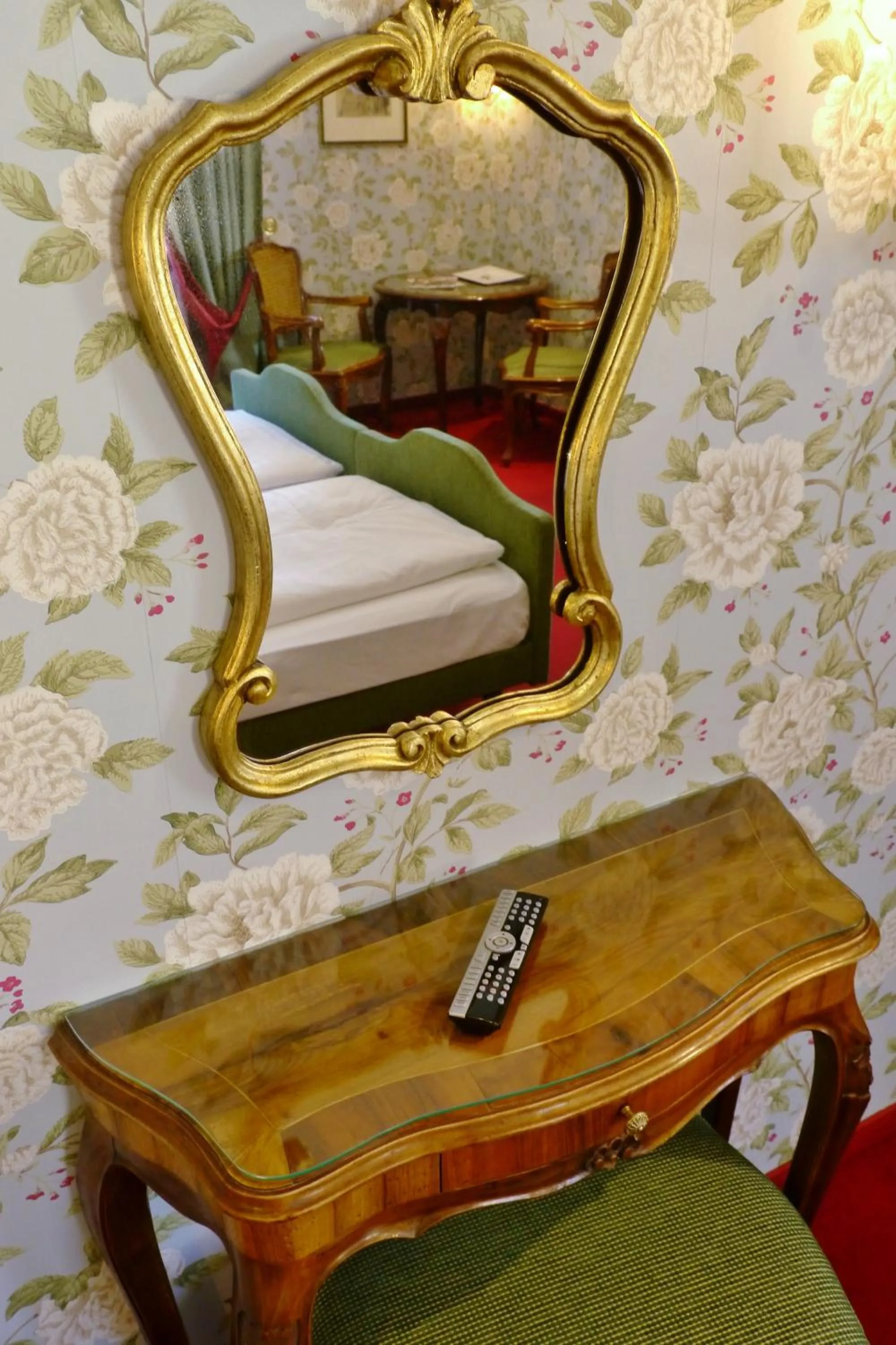 Photo of the whole room in Hotel Hohenstauffen