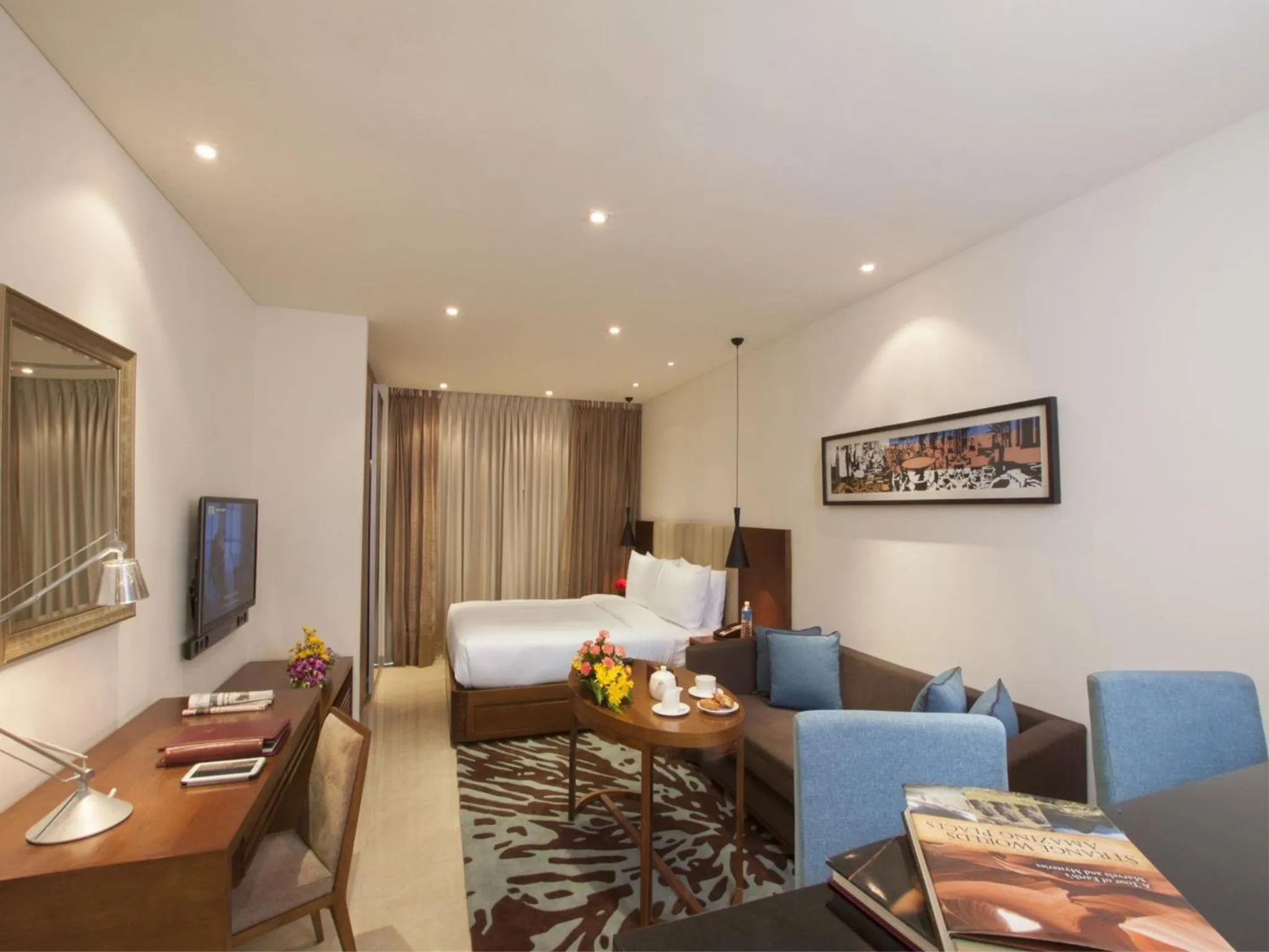 Photo of the whole room in Oakwood Residence Whitefield Bangalore