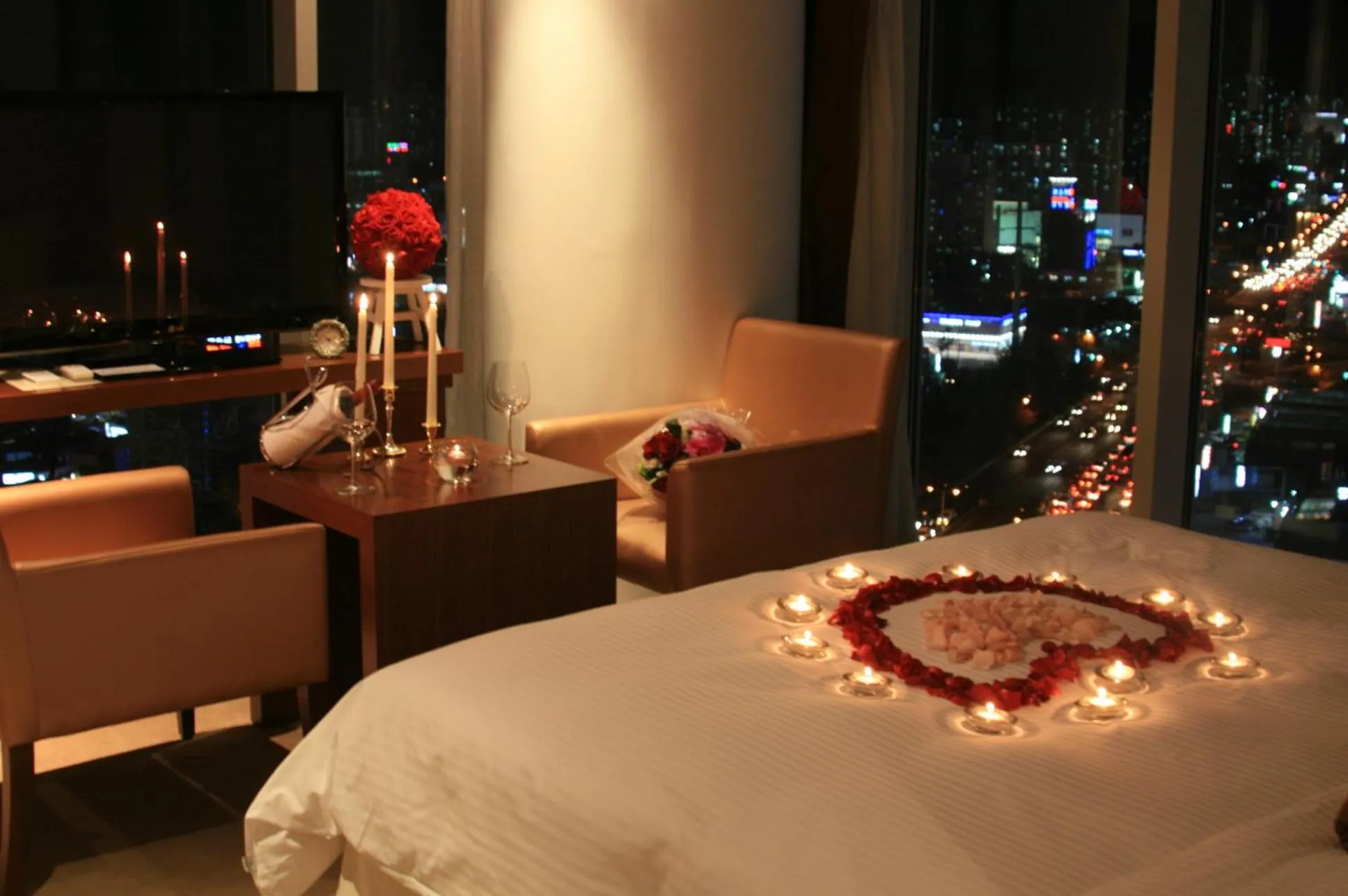 Bed in Ecograd Hotel