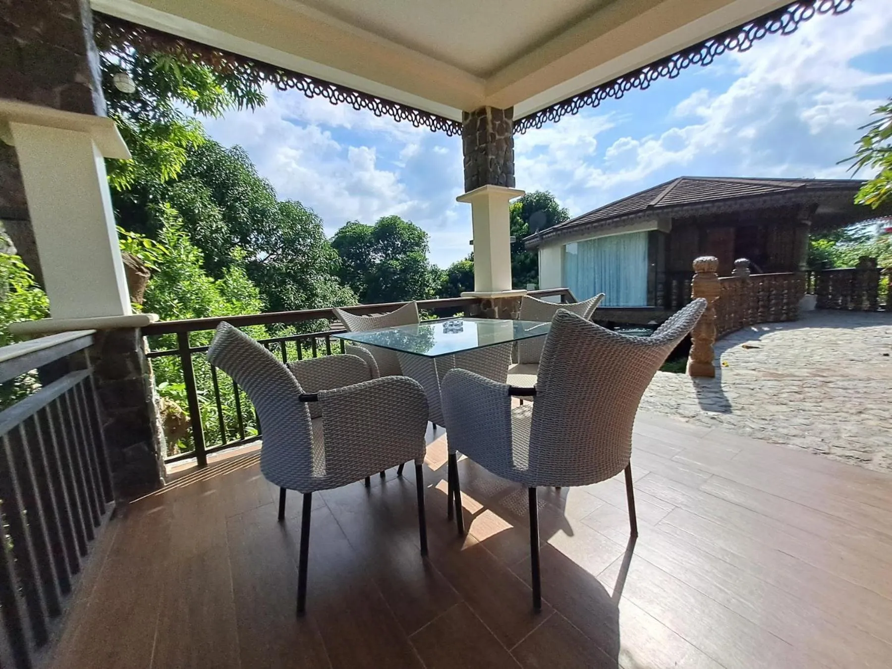 Seating area in Rancho Bernardo Luxury Villas and Resort