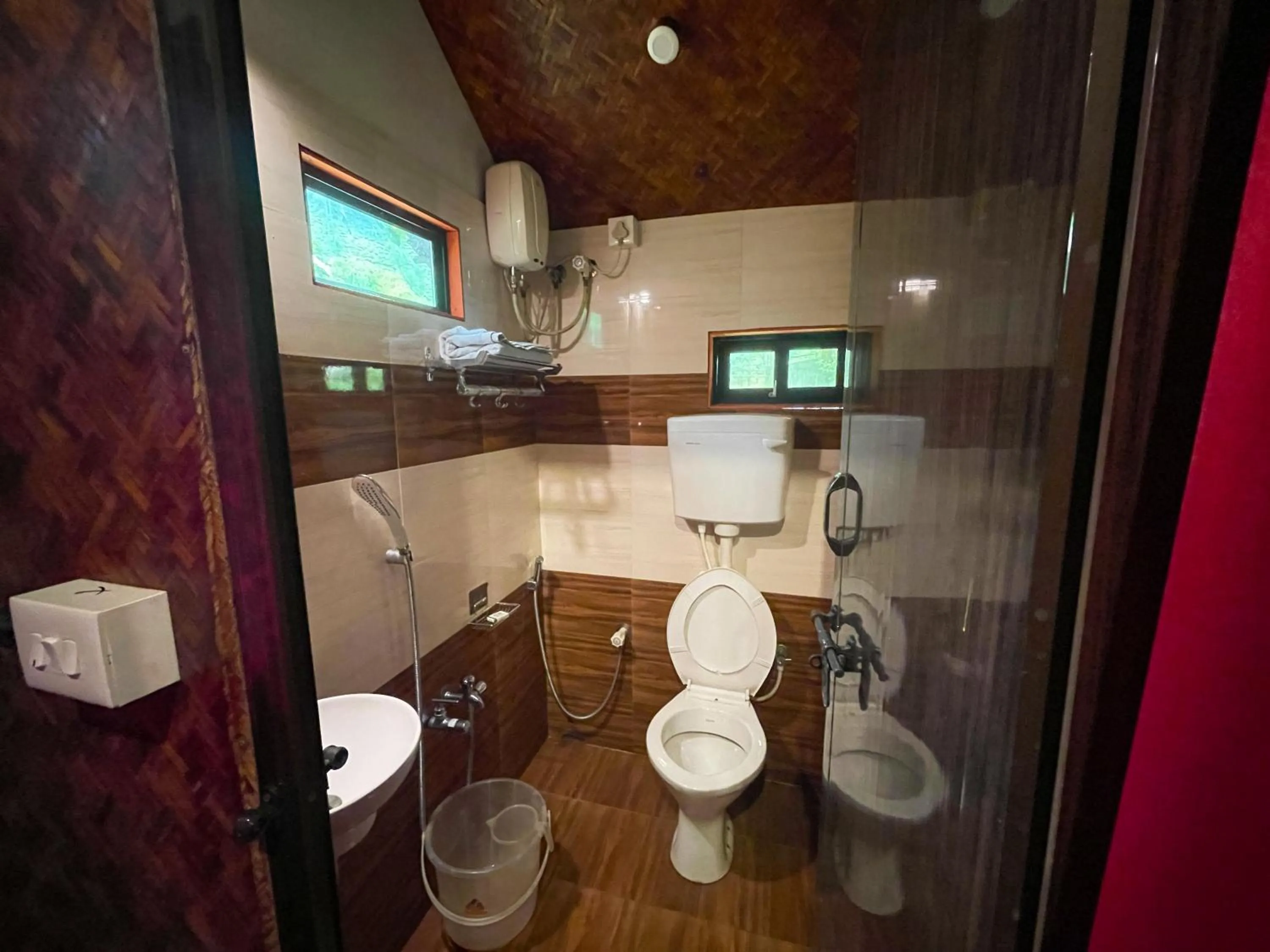 Bathroom in Snow Hills Nature Resort, Thekkady