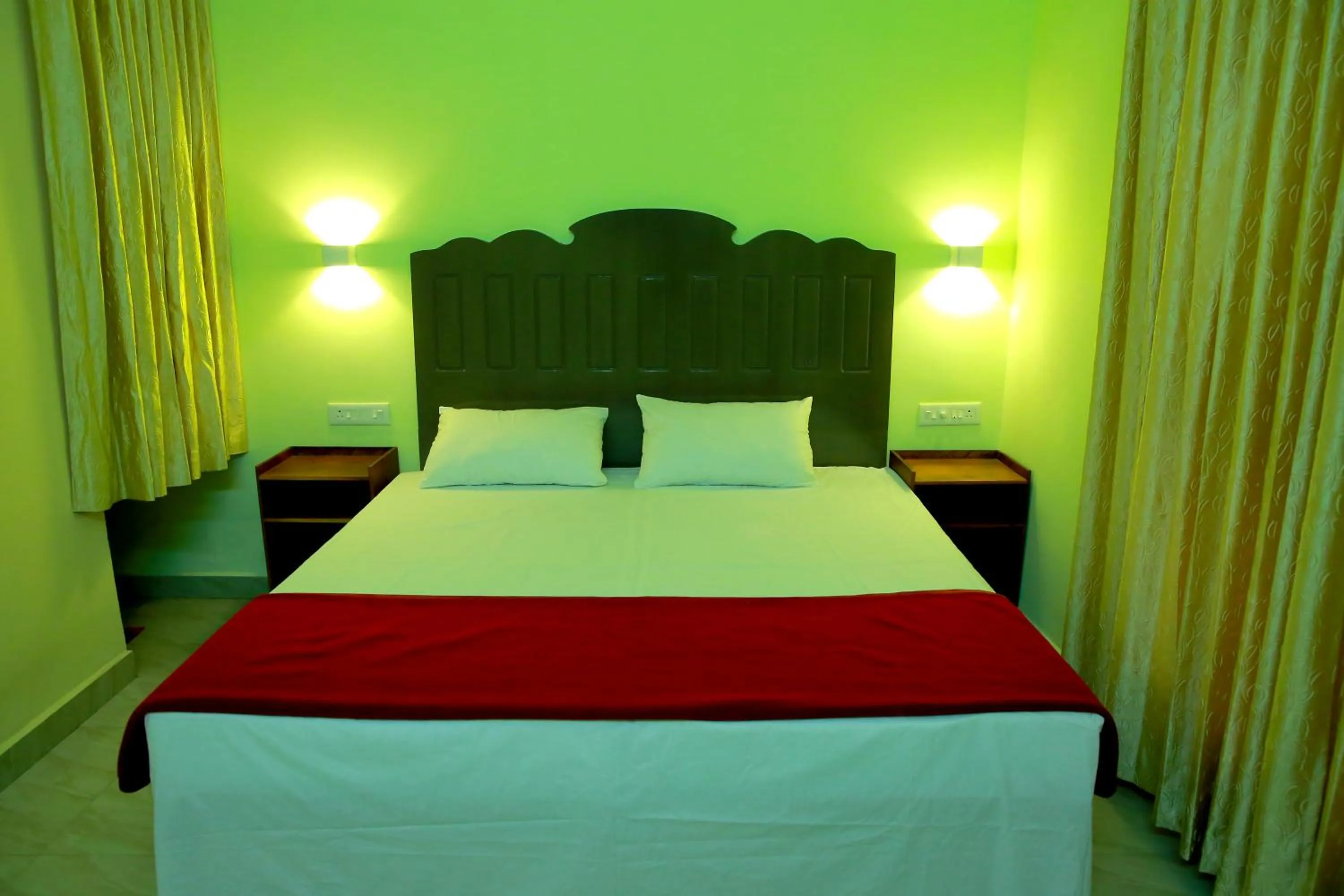 Bedroom, Bed in Snow Hills Nature Resort, Thekkady
