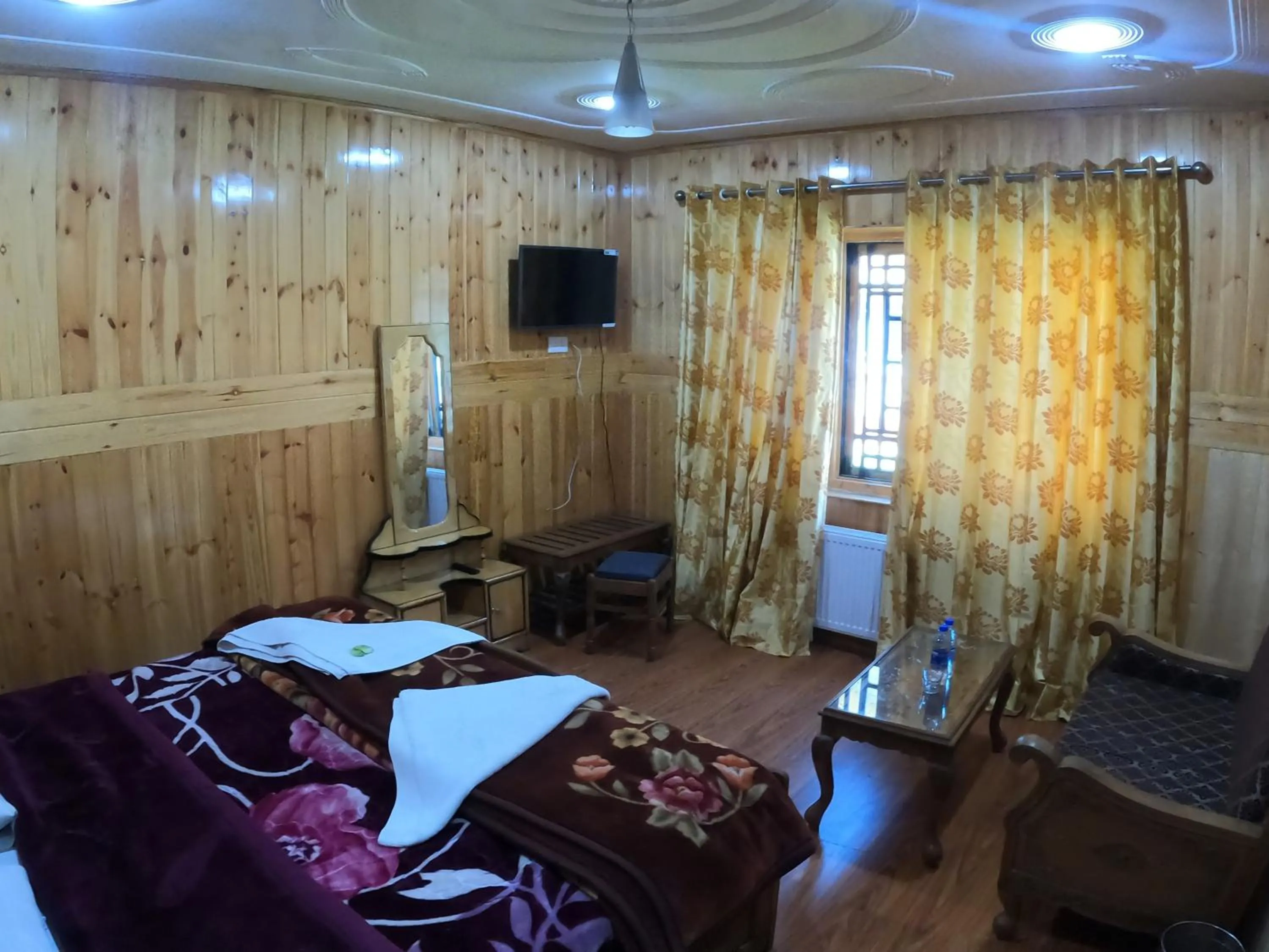 Bed in Hotel Barzman