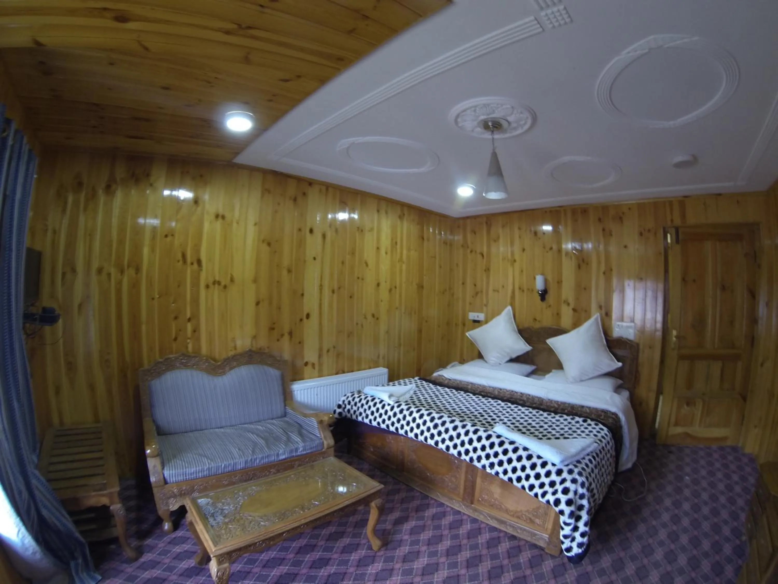 Photo of the whole room, Bed in Hotel Barzman