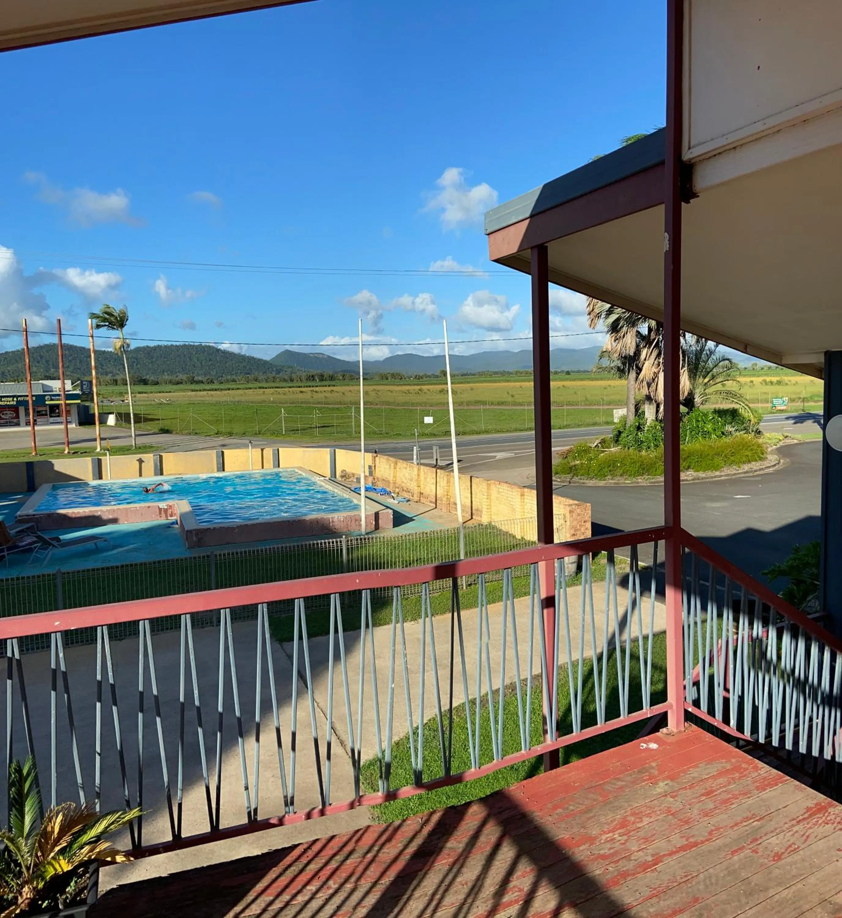 Swimming pool in PROSERPINE MOTOR LODGE
