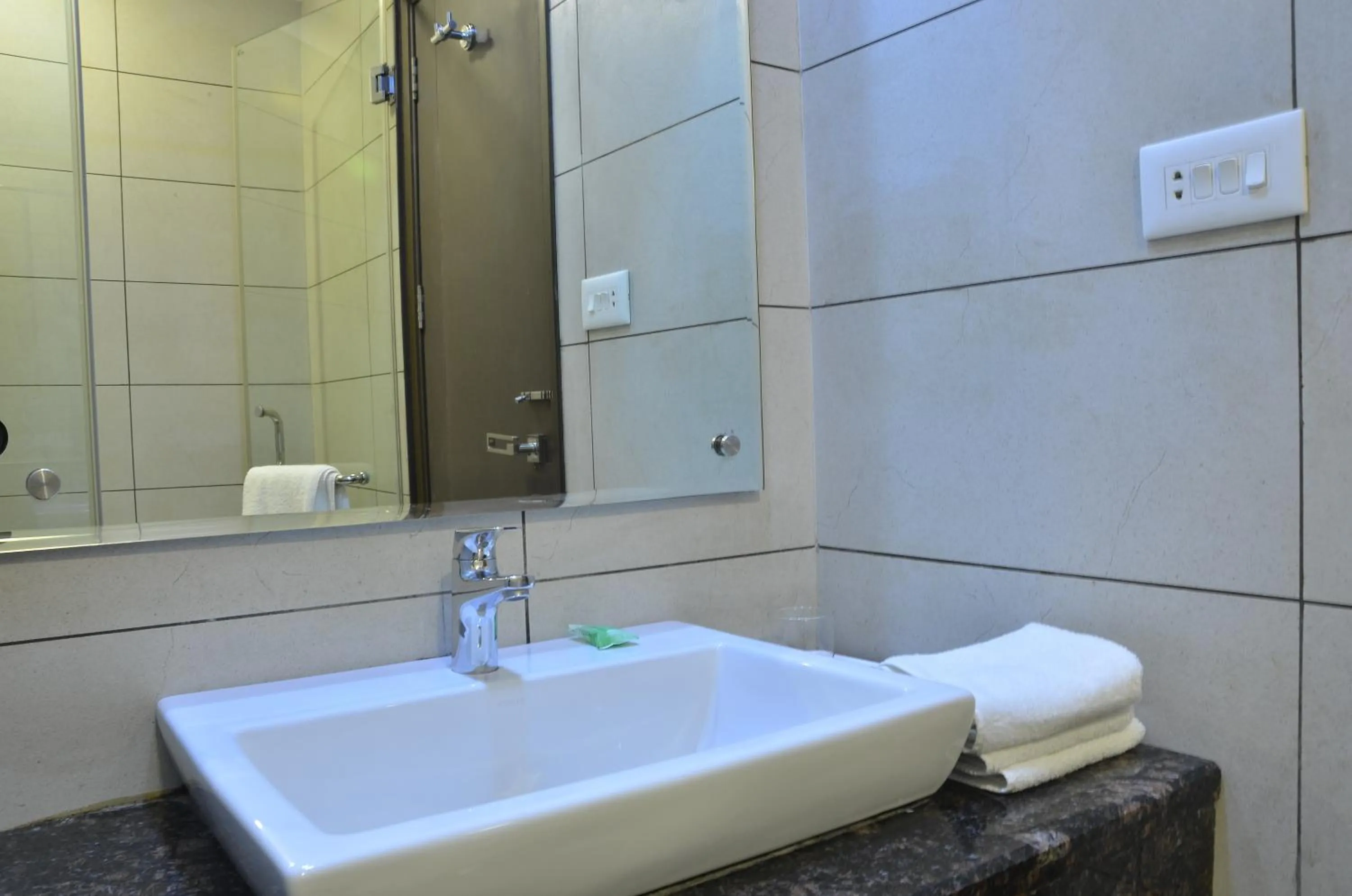 Bathroom in Best Western Swing High Katra