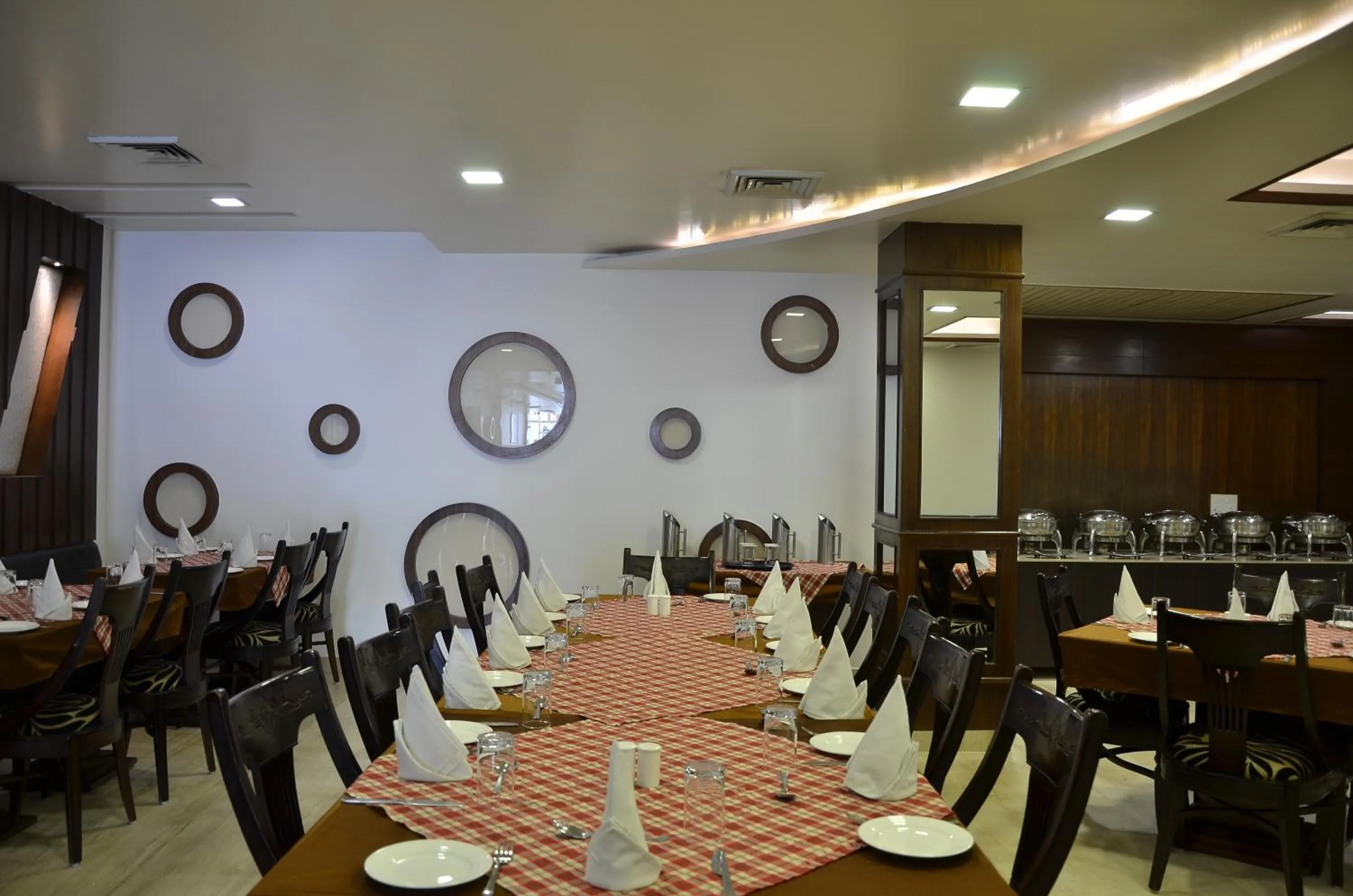 Restaurant/places to eat in Best Western Swing High Katra
