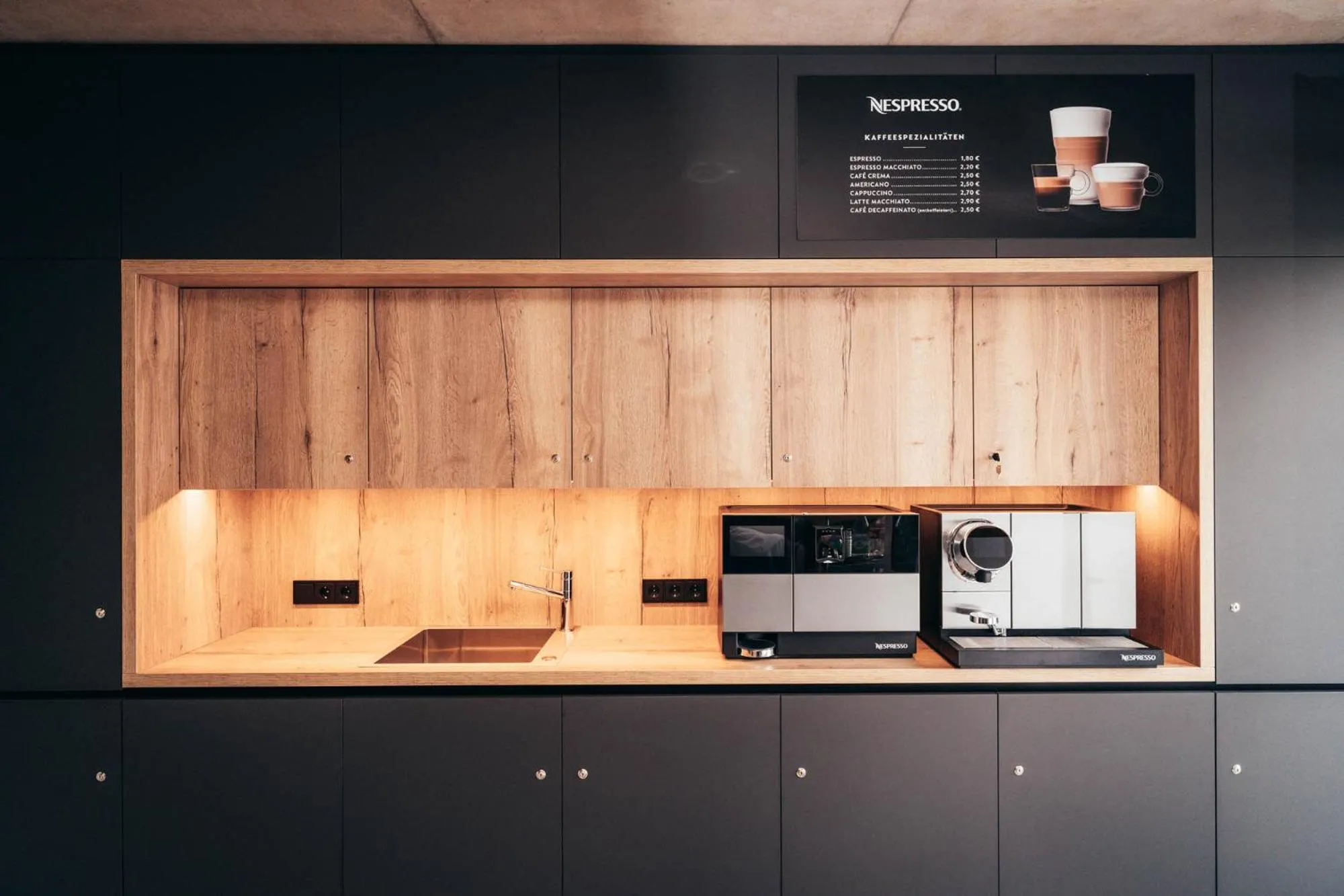 Property building in kalm stay - munich east