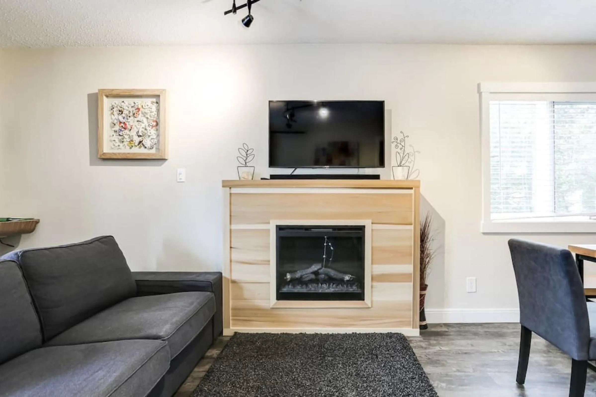 Living room in Cozy Collingwood Retreat 80204