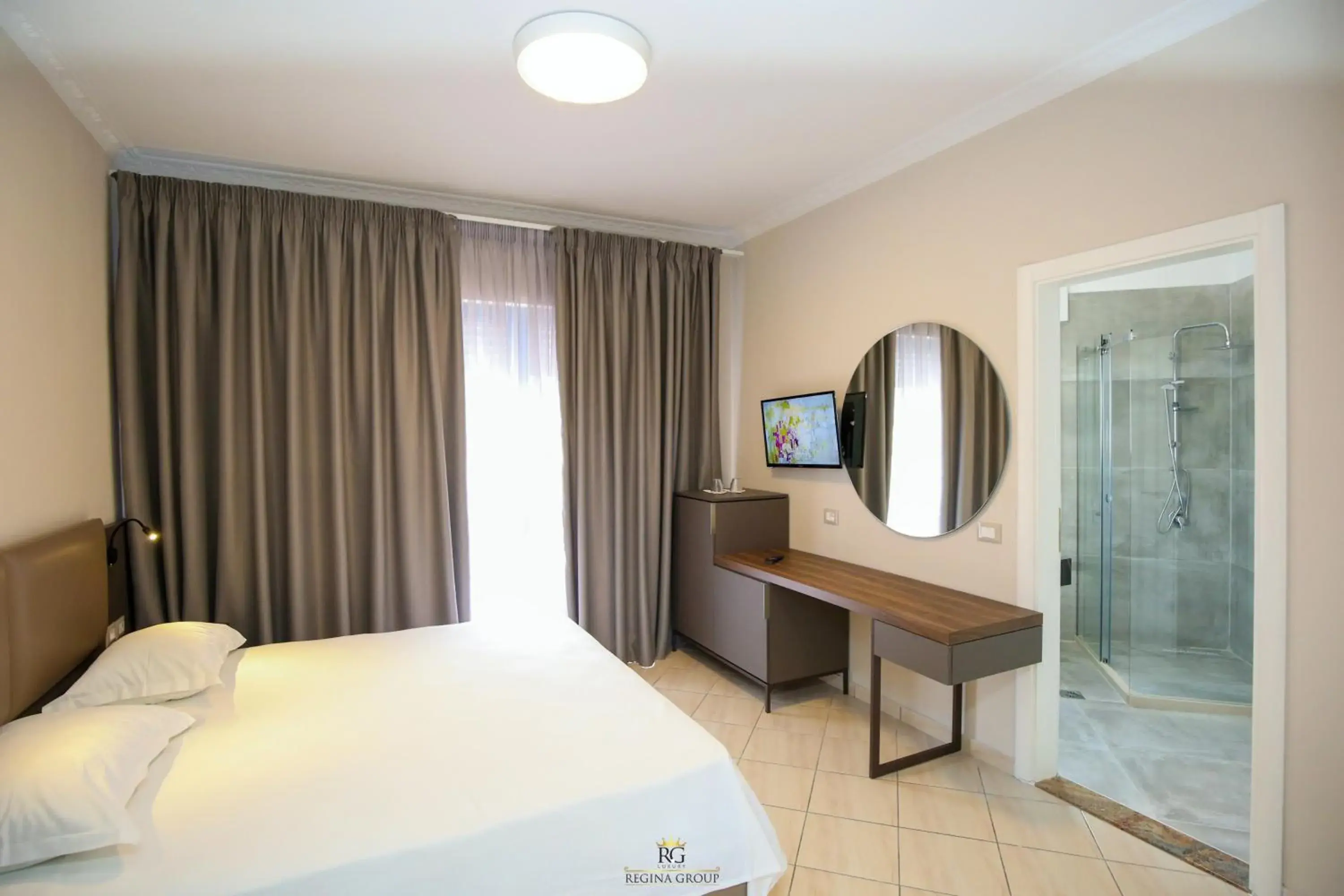 Deluxe Double Room with Balcony in Regina Garden Vlore Deluxe Double Room with Balcony in Regina Garden Vlore