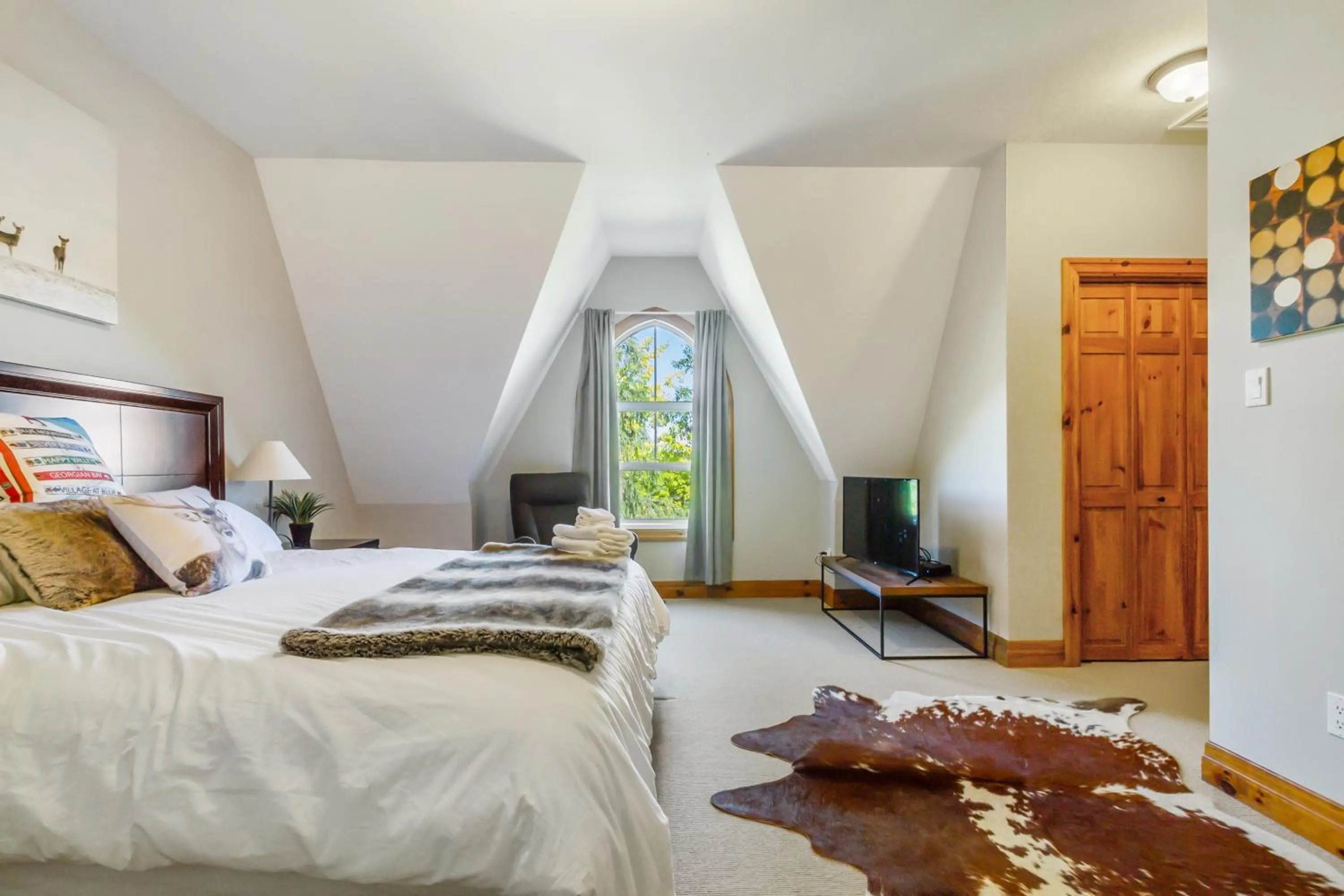 Bed in Blue Mountain 3 bedroom Dream Chalet 81590