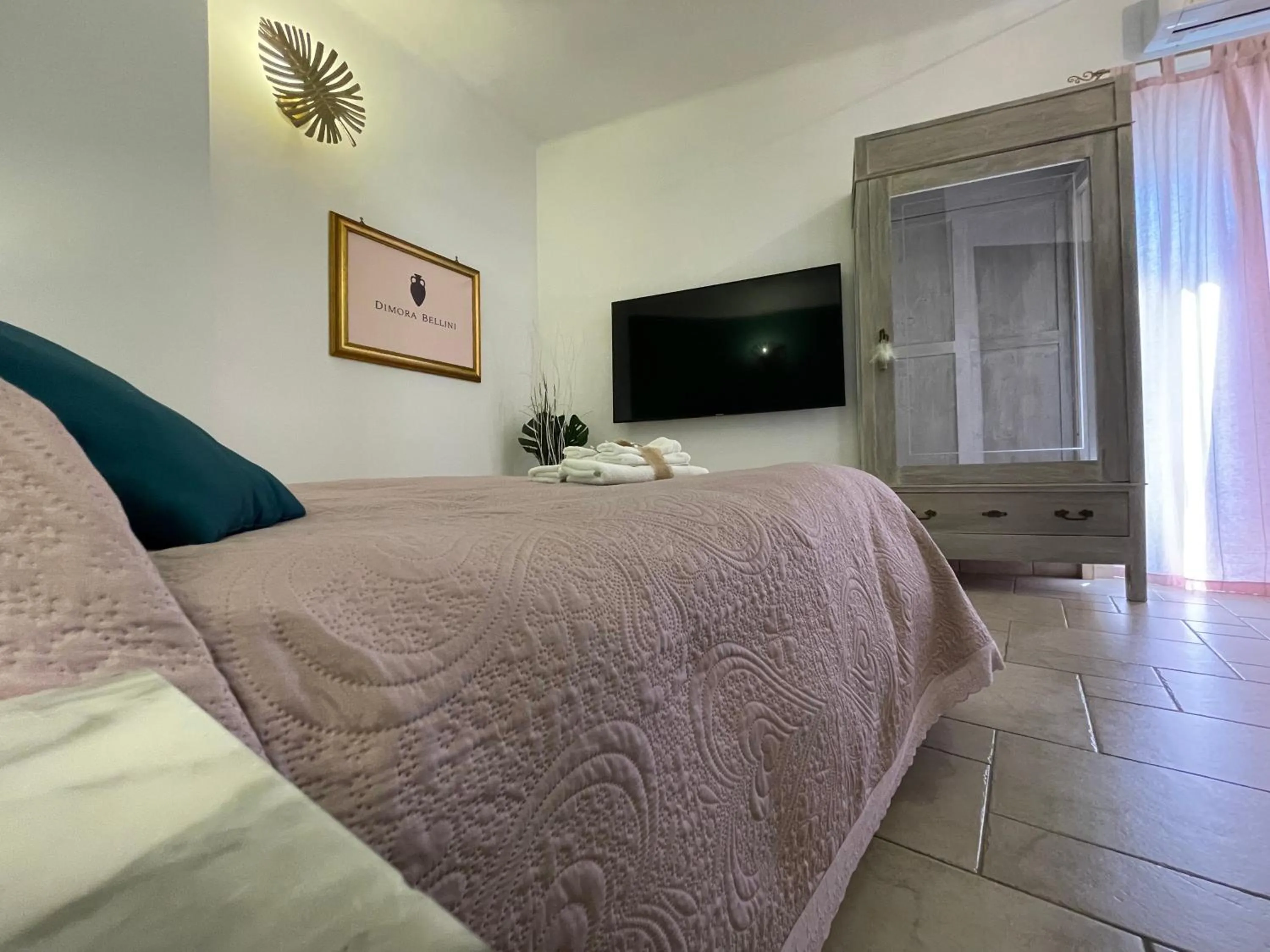 Photo of the whole room, Bed in Dimora Bellini Apartment and Rooms