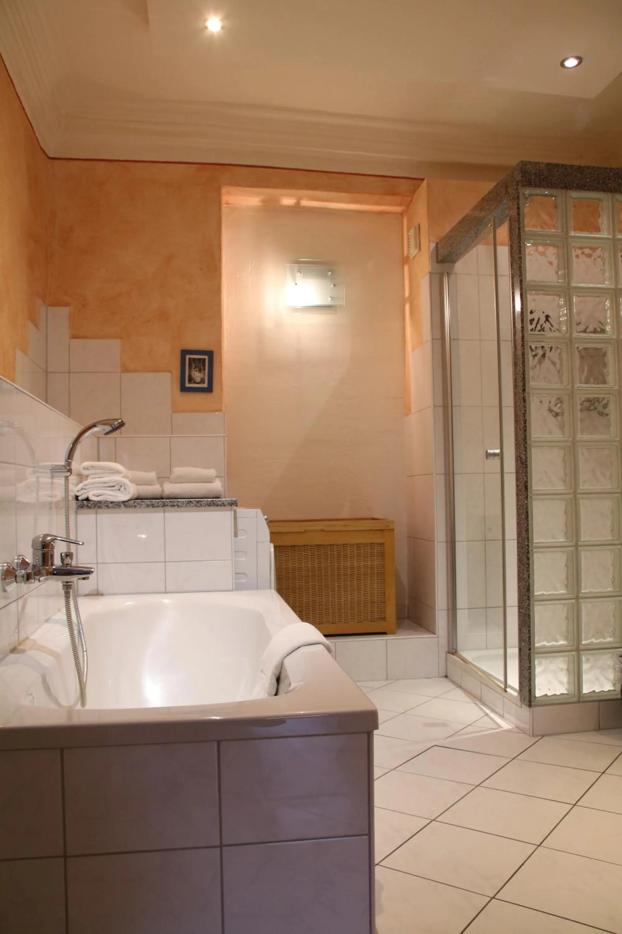 Bathroom in Hotel Goldene Krone Innsbruck