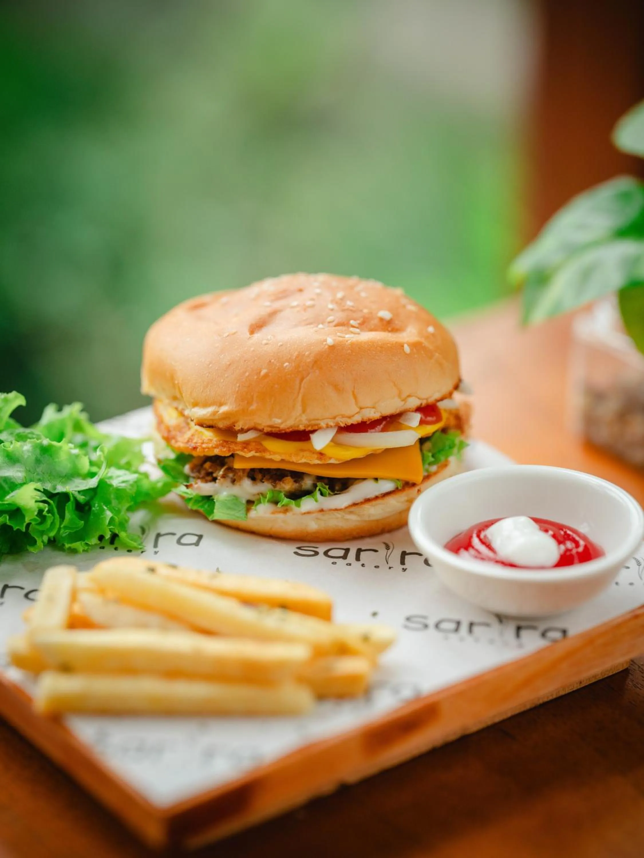 Restaurant/places to eat in Artha Cottages