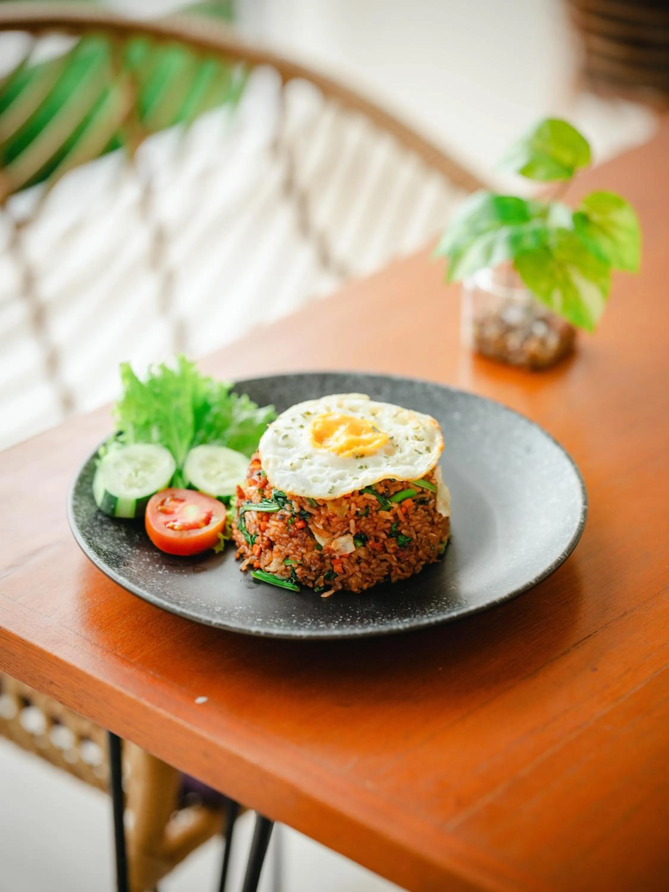 Restaurant/places to eat in Artha Cottages