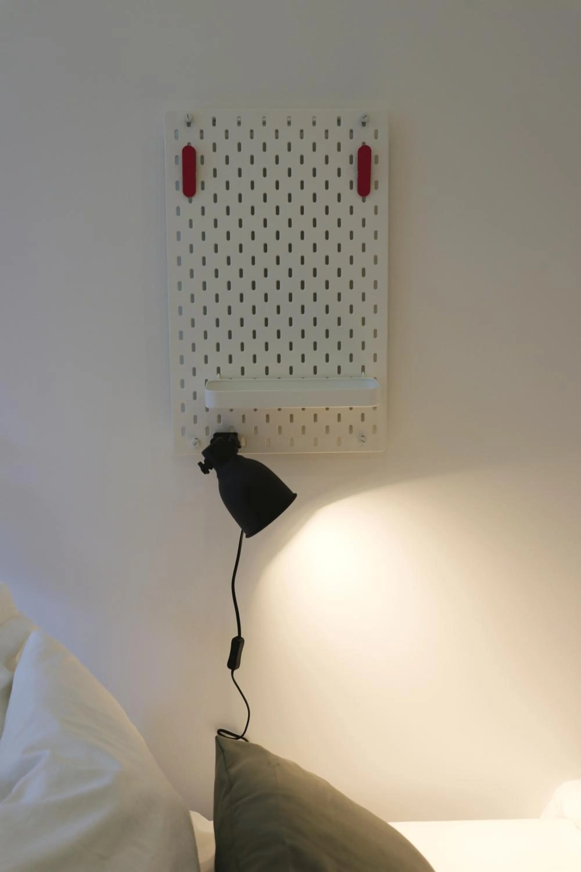 Toilet, Bed in Schlafkonzept Hannover