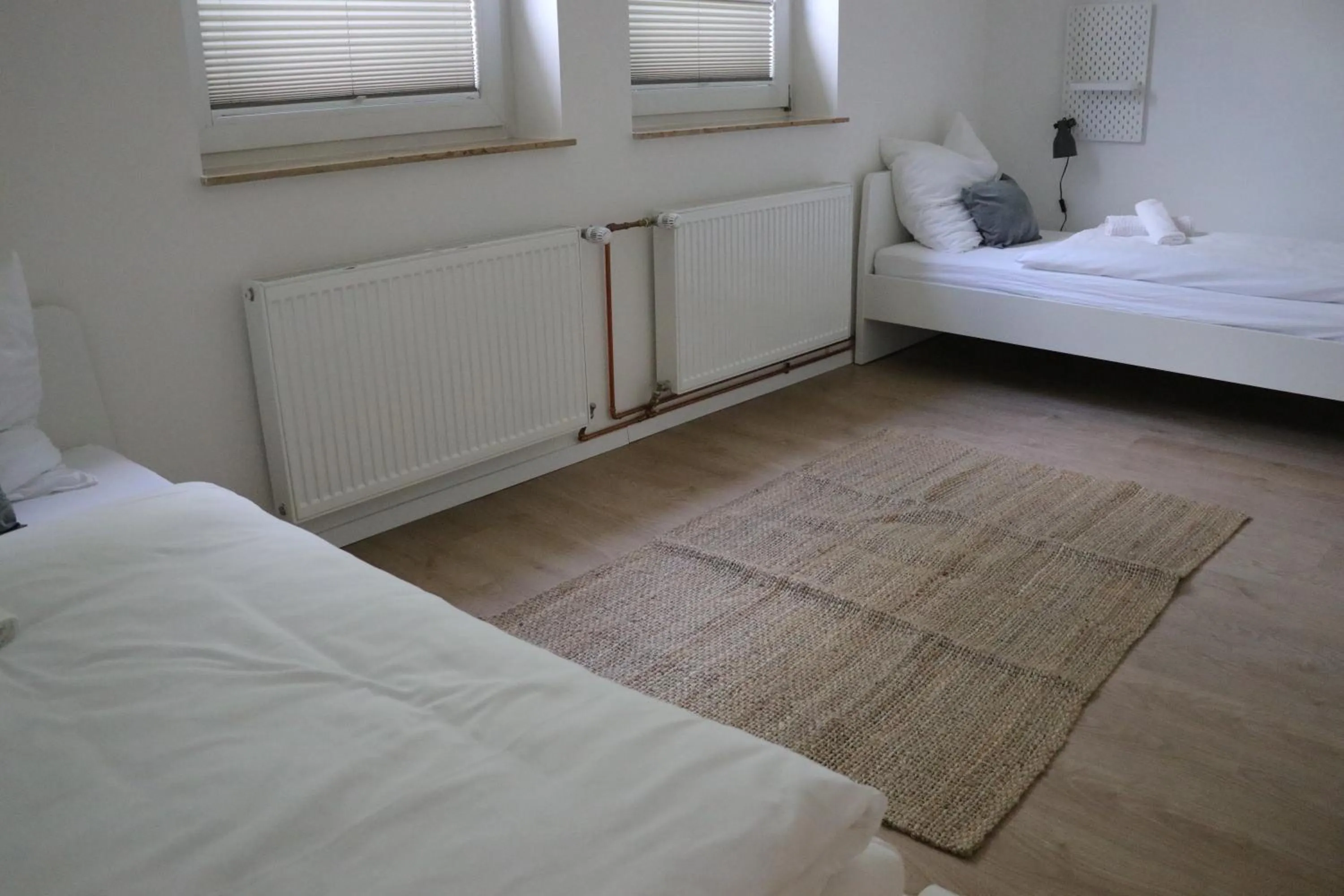 Photo of the whole room, Bed in Schlafkonzept Hannover