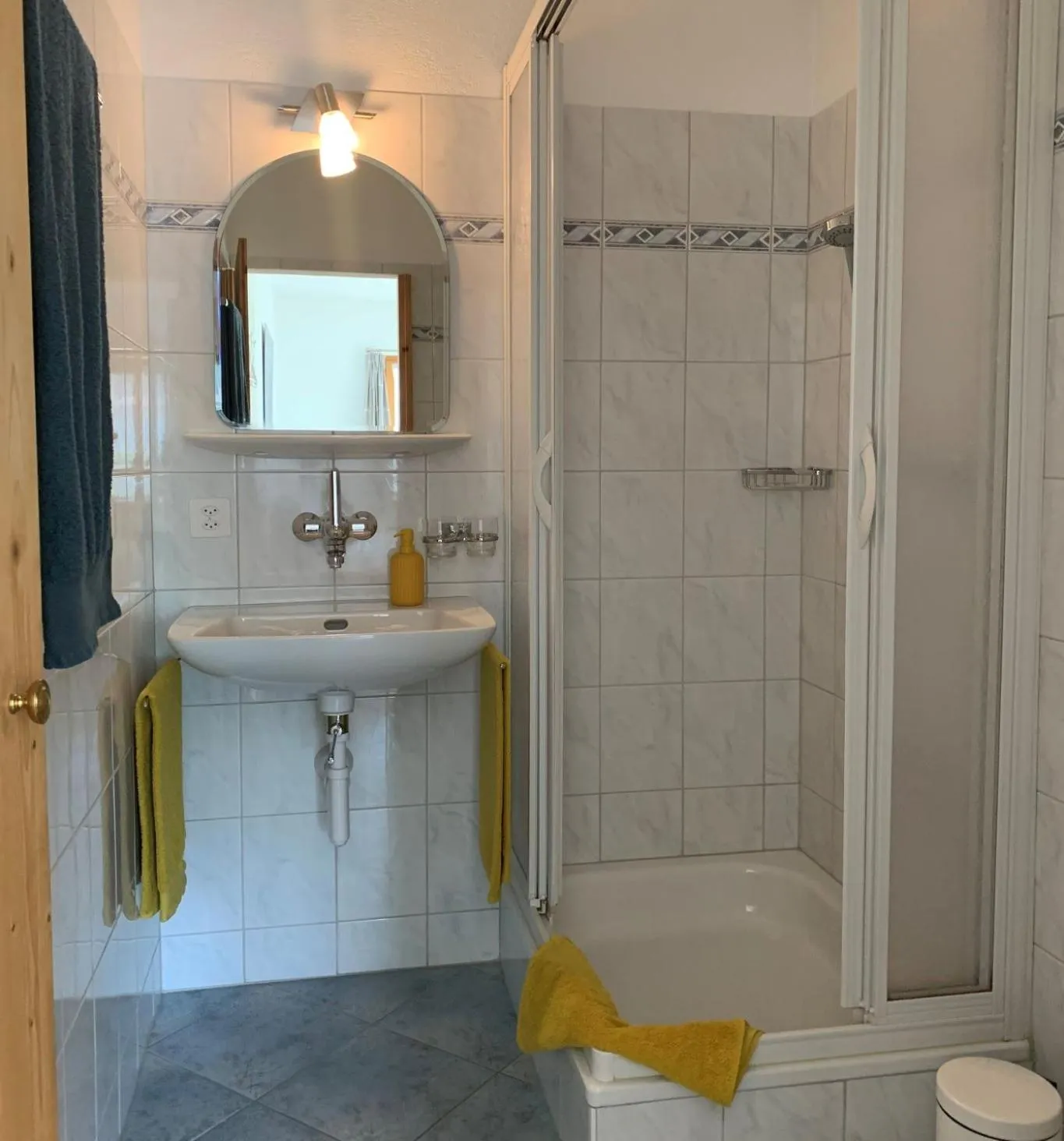 Bathroom in Waldheim Laax Pension