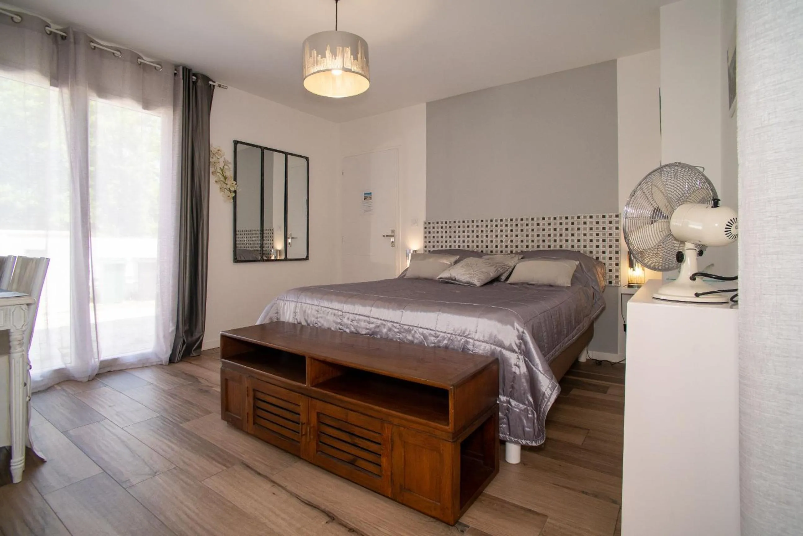 Photo of the whole room in Maison Lucilda