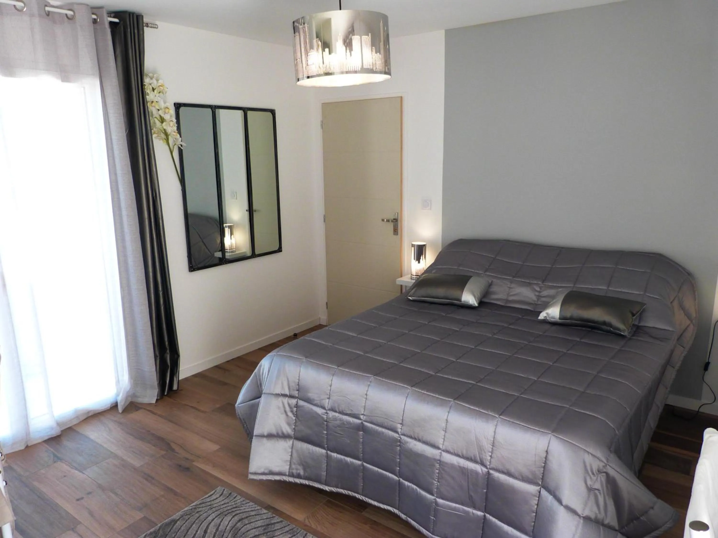 Photo of the whole room in Maison Lucilda