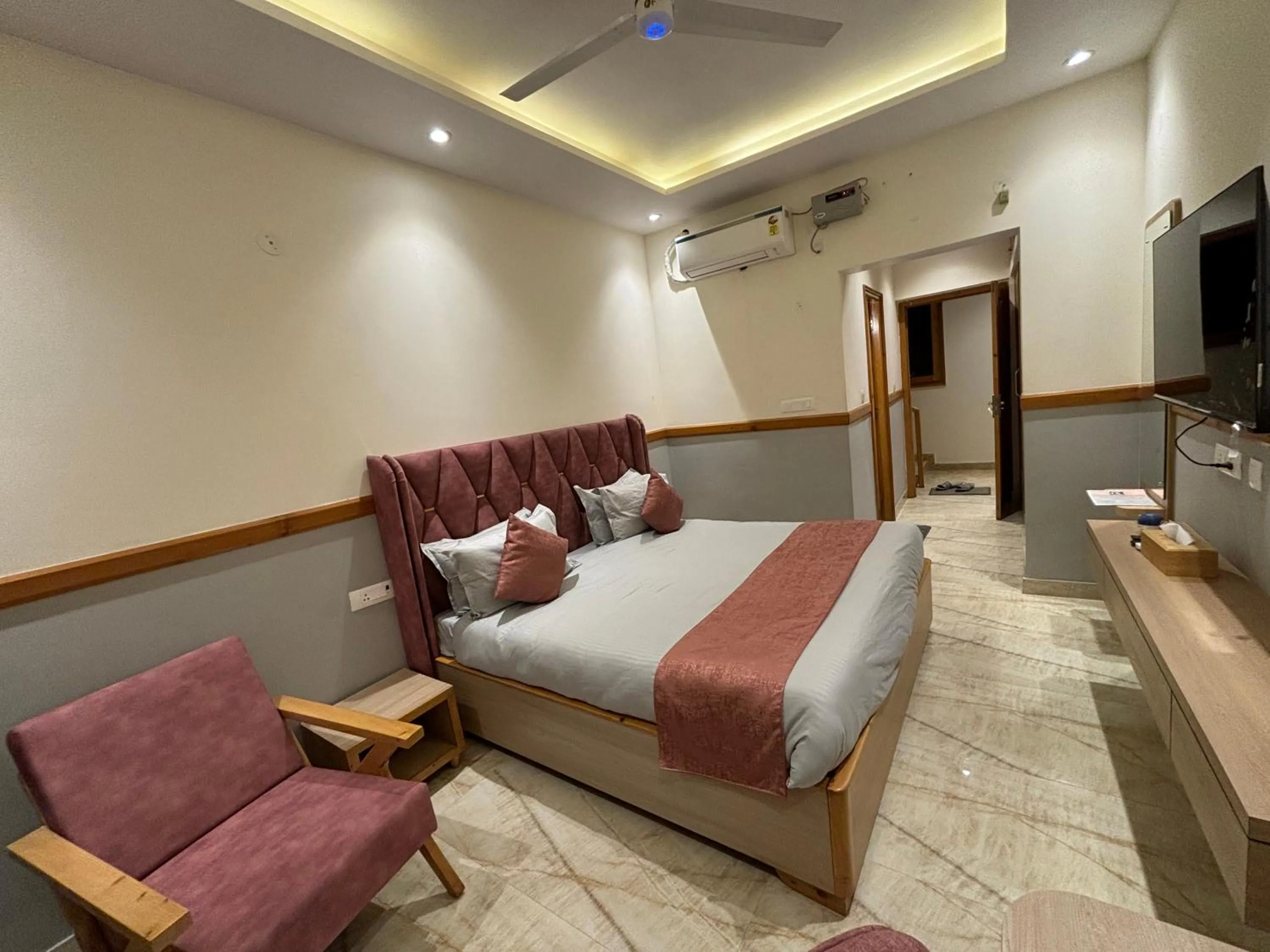 Deluxe Double Room - single occupancy in The Cocoon