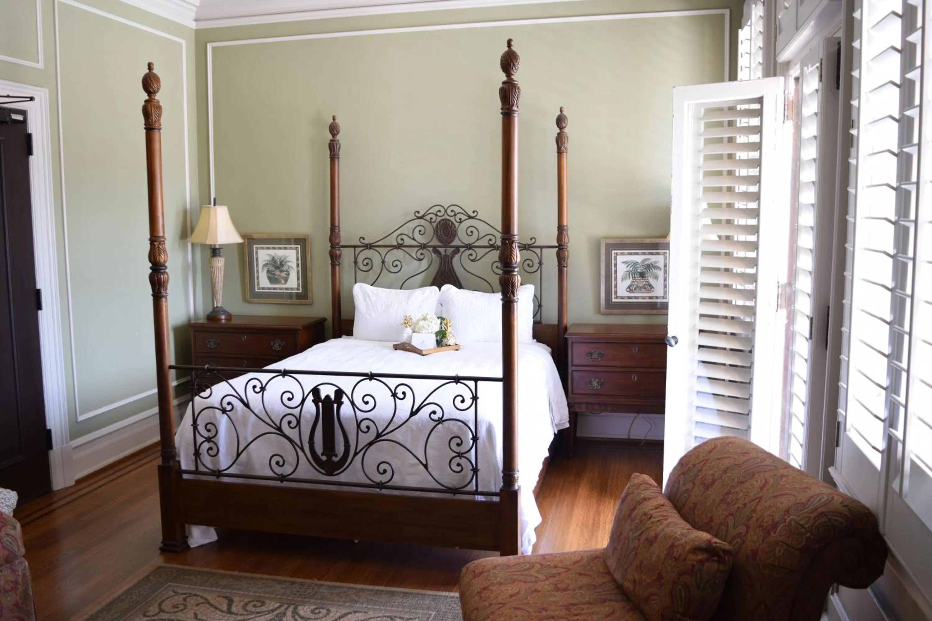 Bedroom, Bed in JH Adams Inn, Trademark Collection by Wyndham