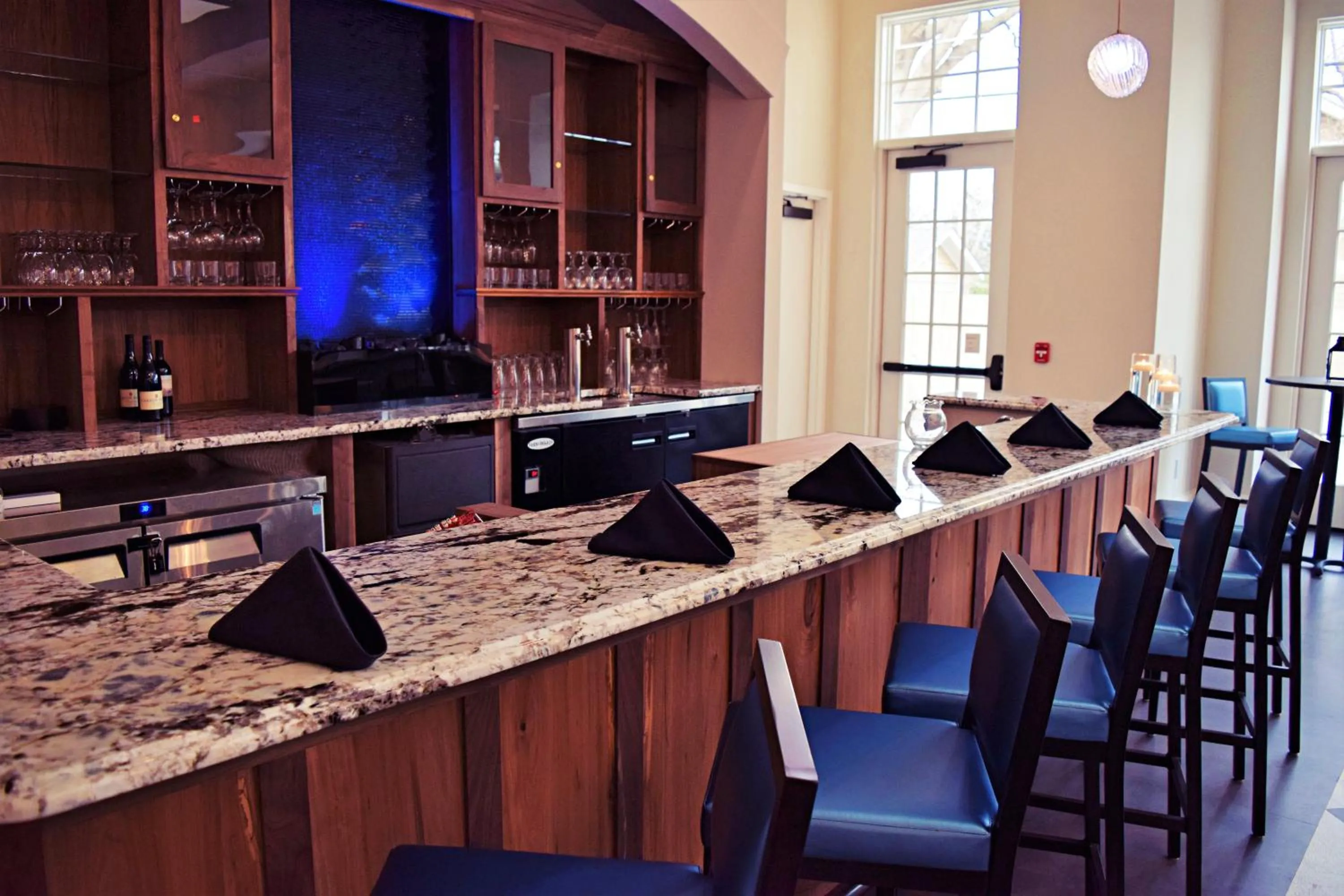 Lounge or bar in JH Adams Inn, Trademark Collection by Wyndham