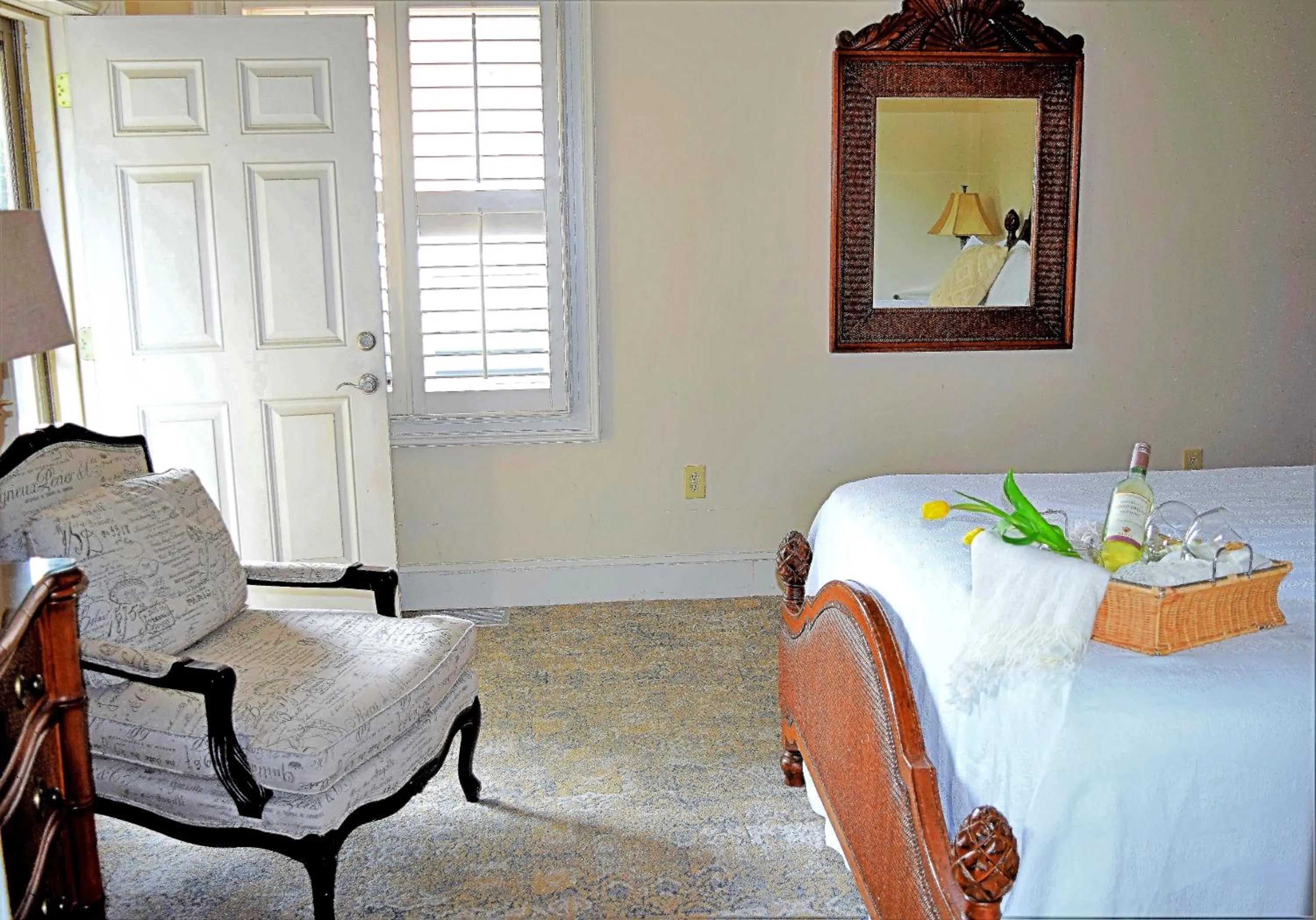 Bedroom, Bed in JH Adams Inn, Trademark Collection by Wyndham