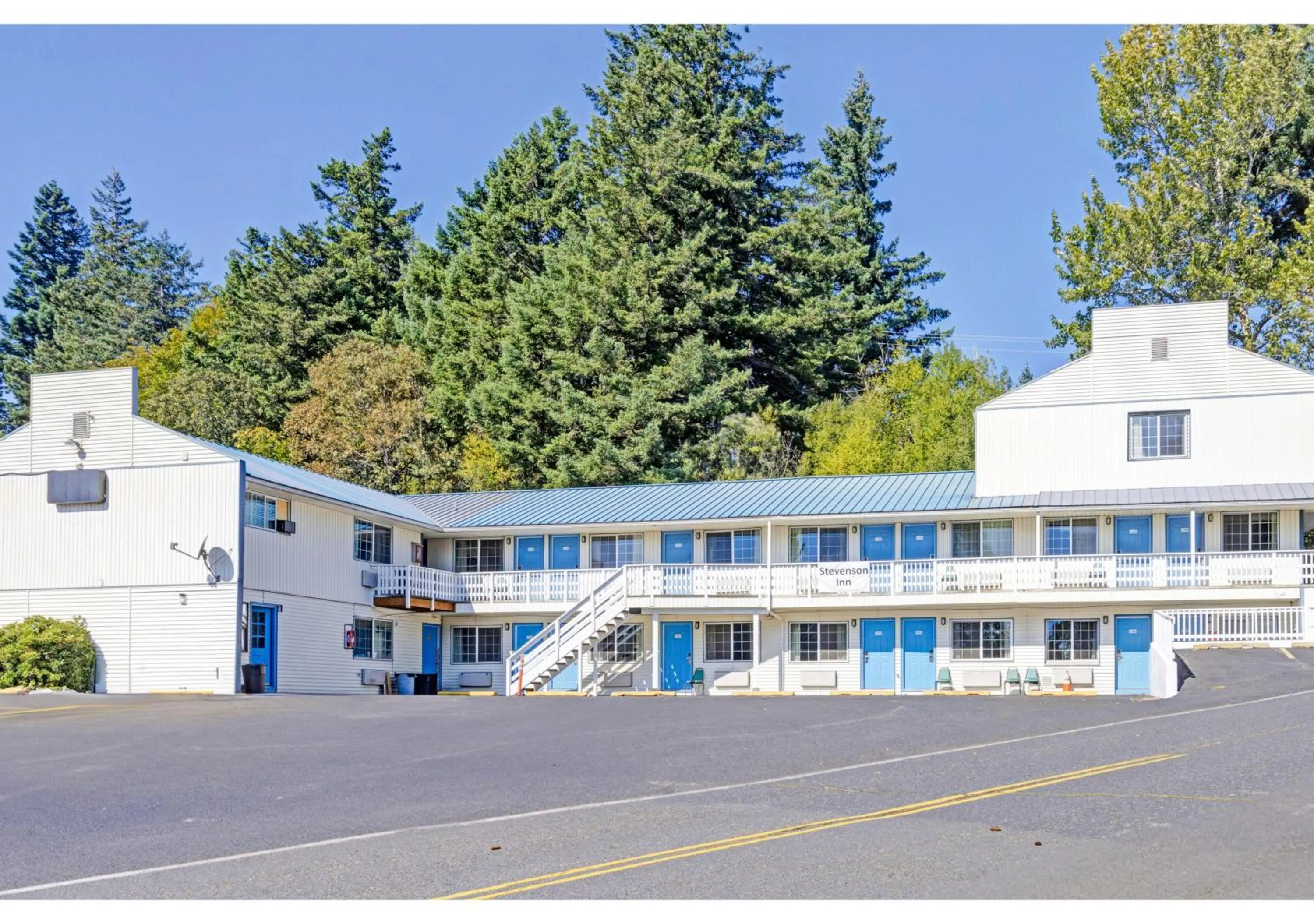 Facade/entrance in Capital O Stevenson Inn Riverside