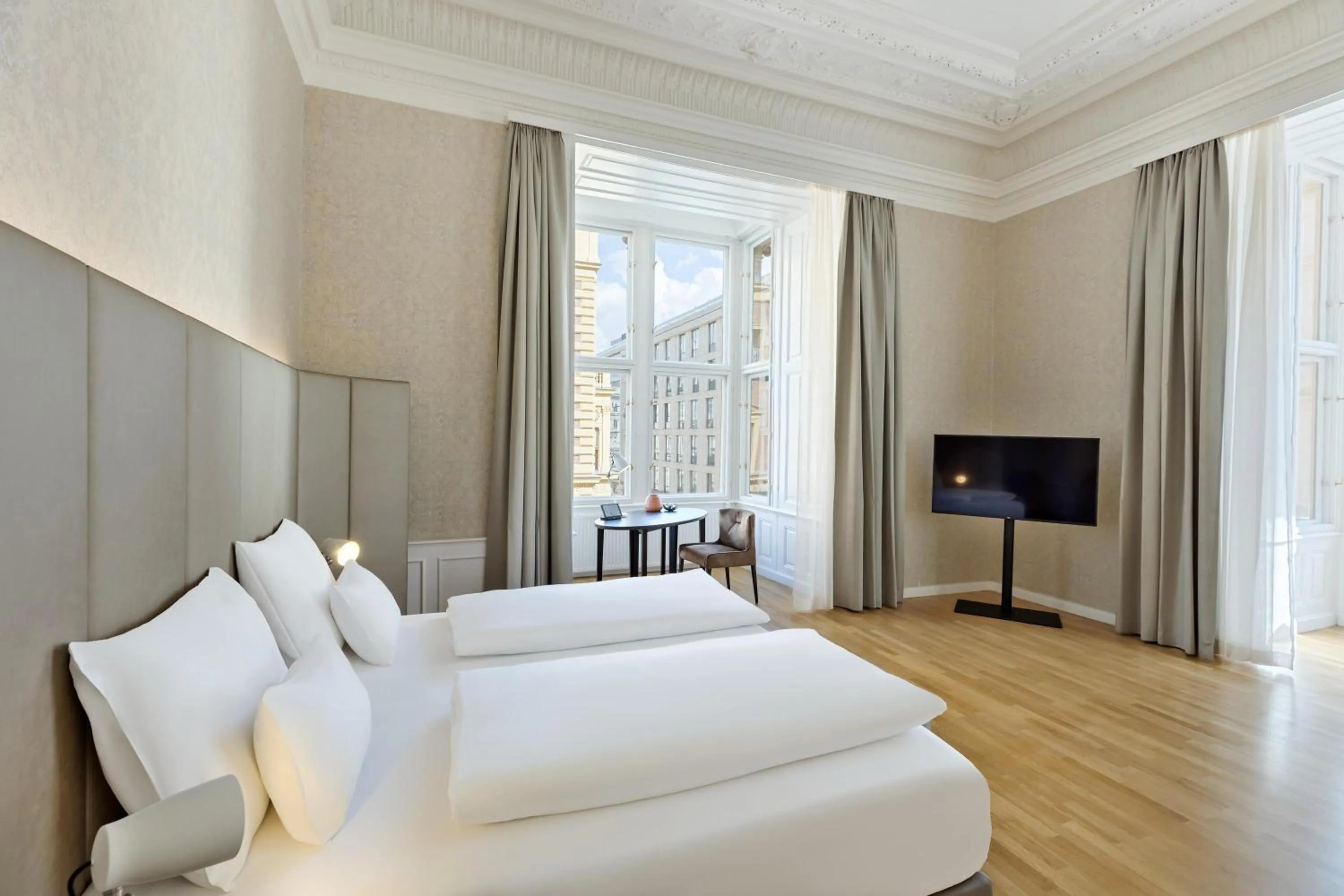 Bed in Hotel Rathauspark Wien, a member of Radisson Individuals