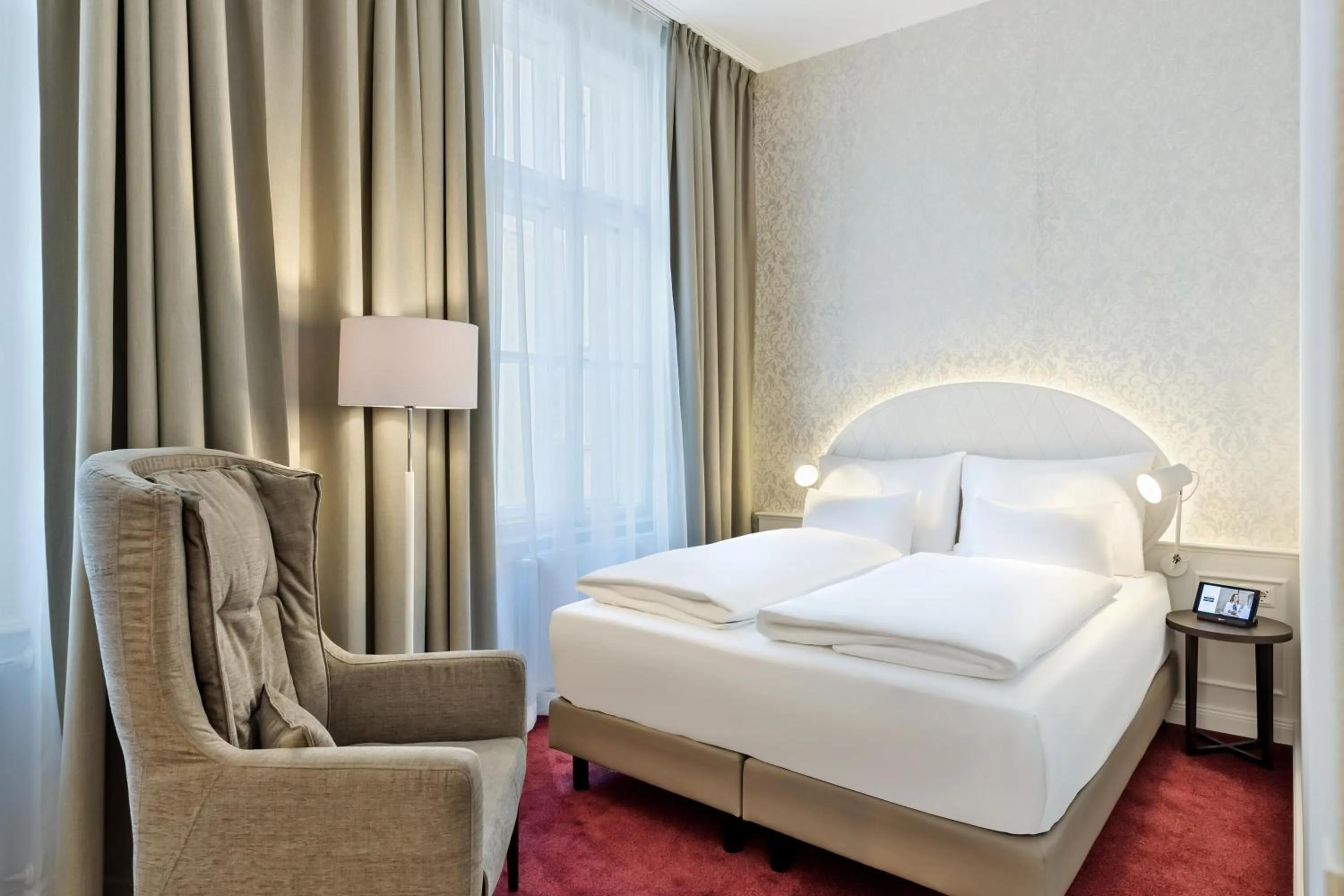 Bed in Hotel Rathauspark Wien, a member of Radisson Individuals