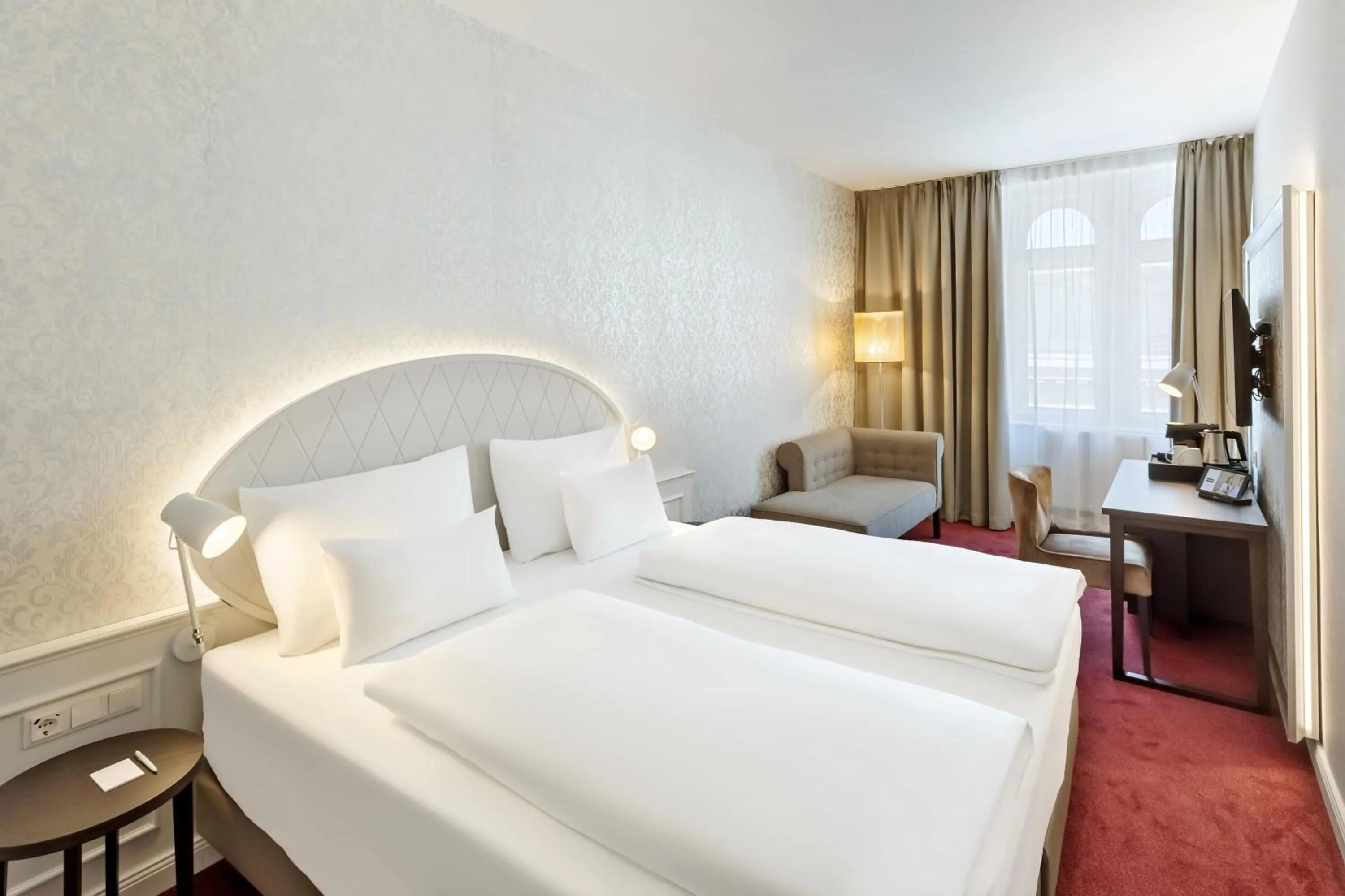 Bed in Hotel Rathauspark Wien, a member of Radisson Individuals