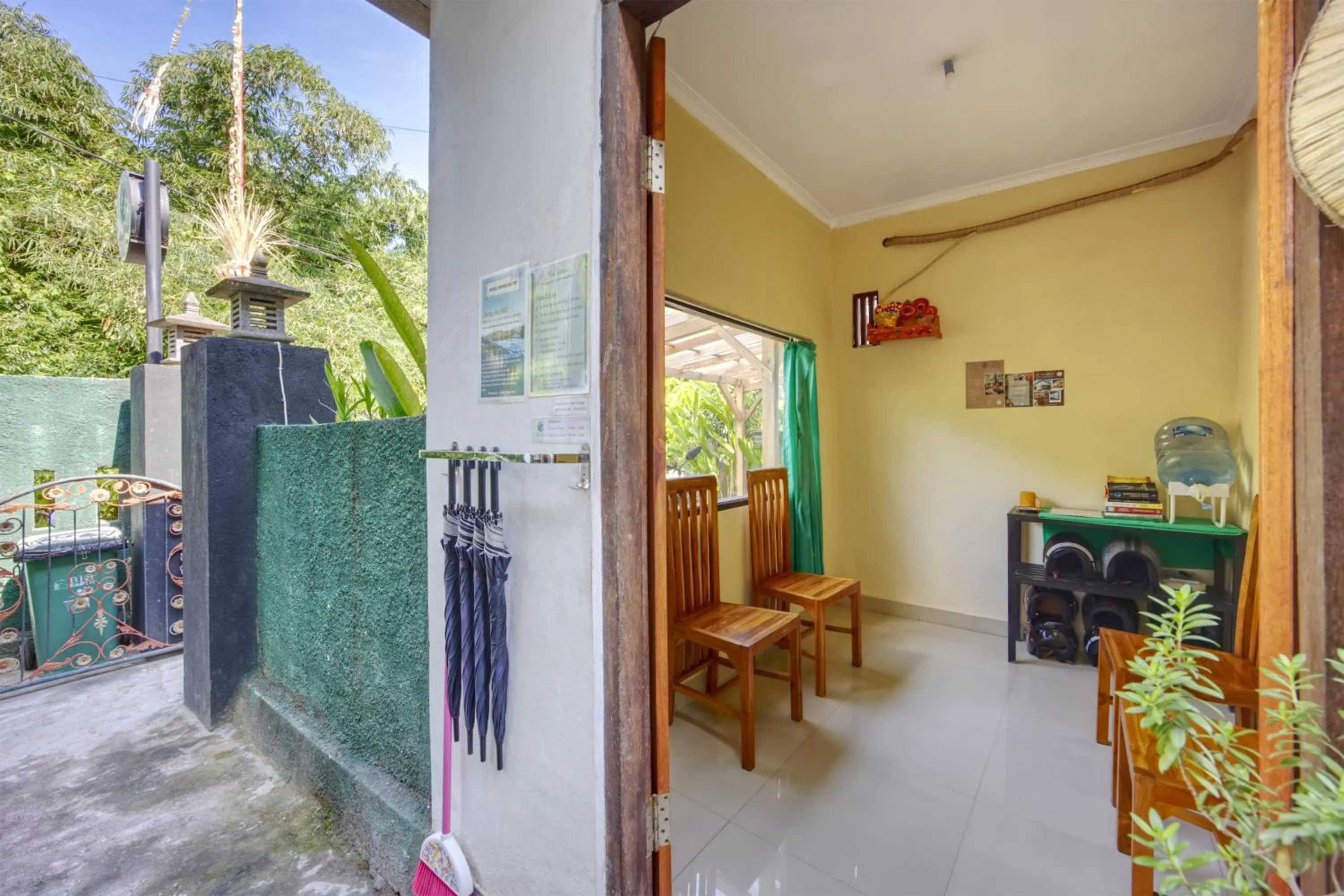 Lobby or reception in Ped Cottage