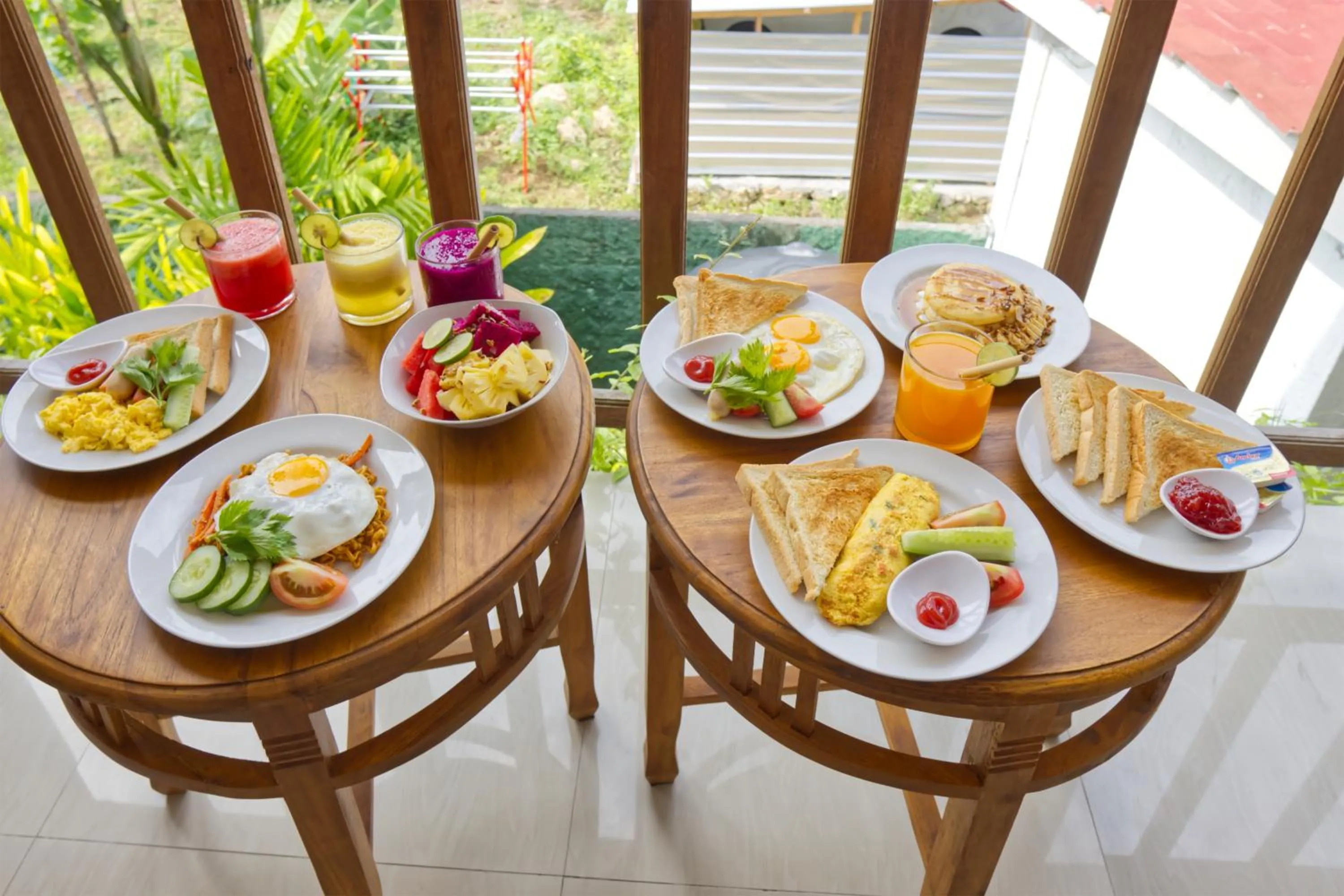 Breakfast in Ped Cottage