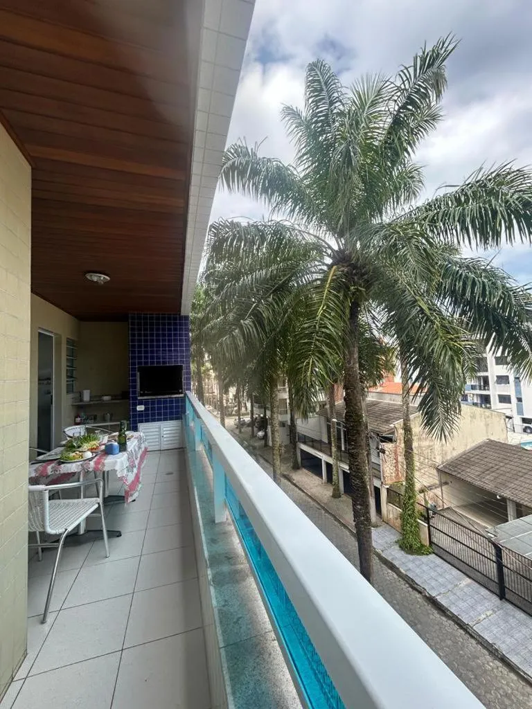 Apartamento área nobre da praia grande, vista para o mar, 3 suítes