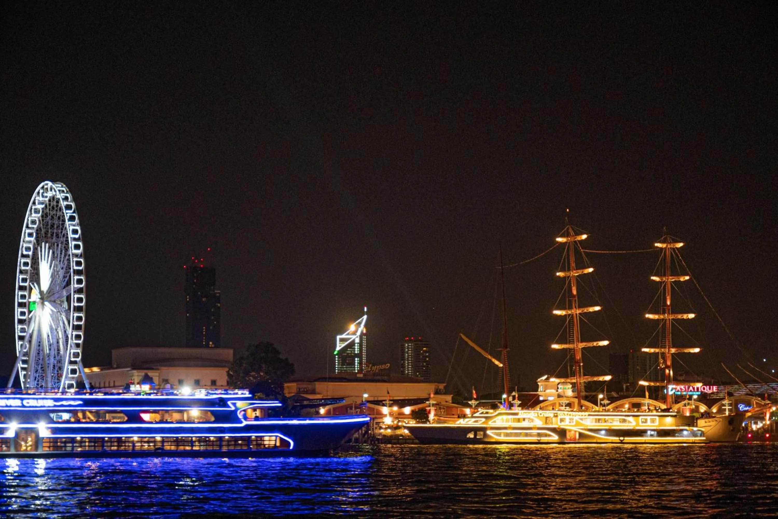 Night in Anandpura Riverside Hotel