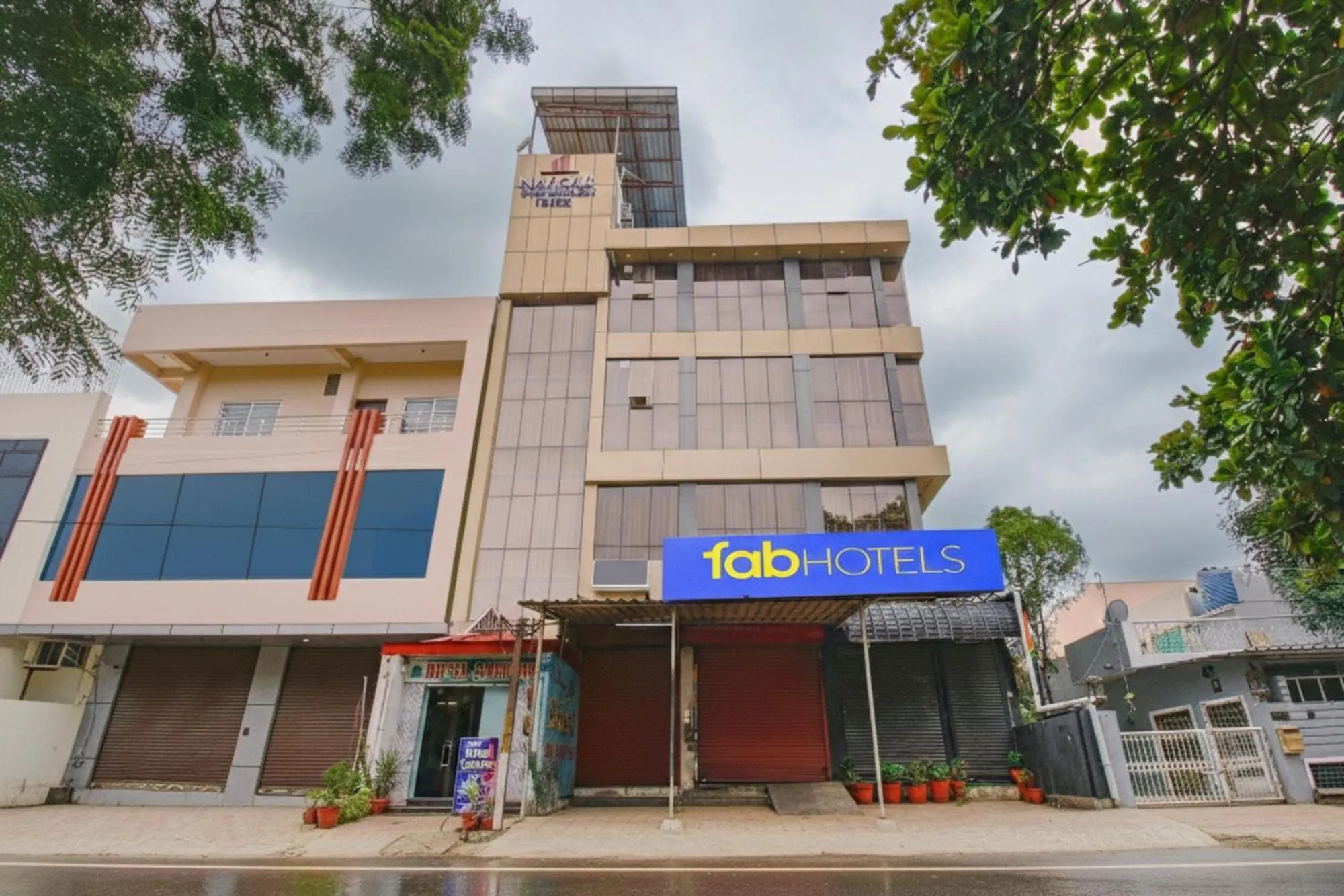 Property building in FabHotel Saket Inn