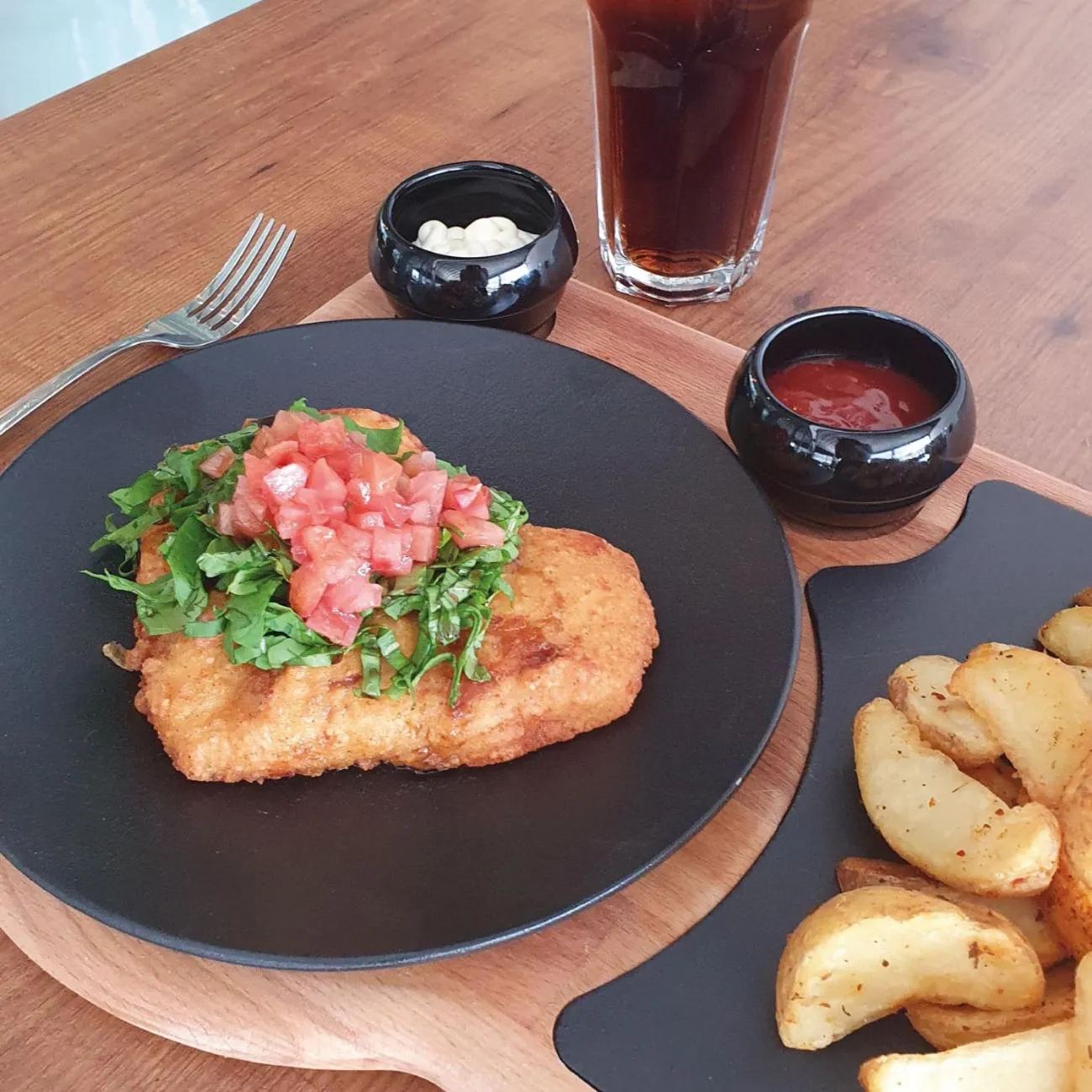 Restaurant/places to eat in Ramada by Wyndham Izmir Aliaga