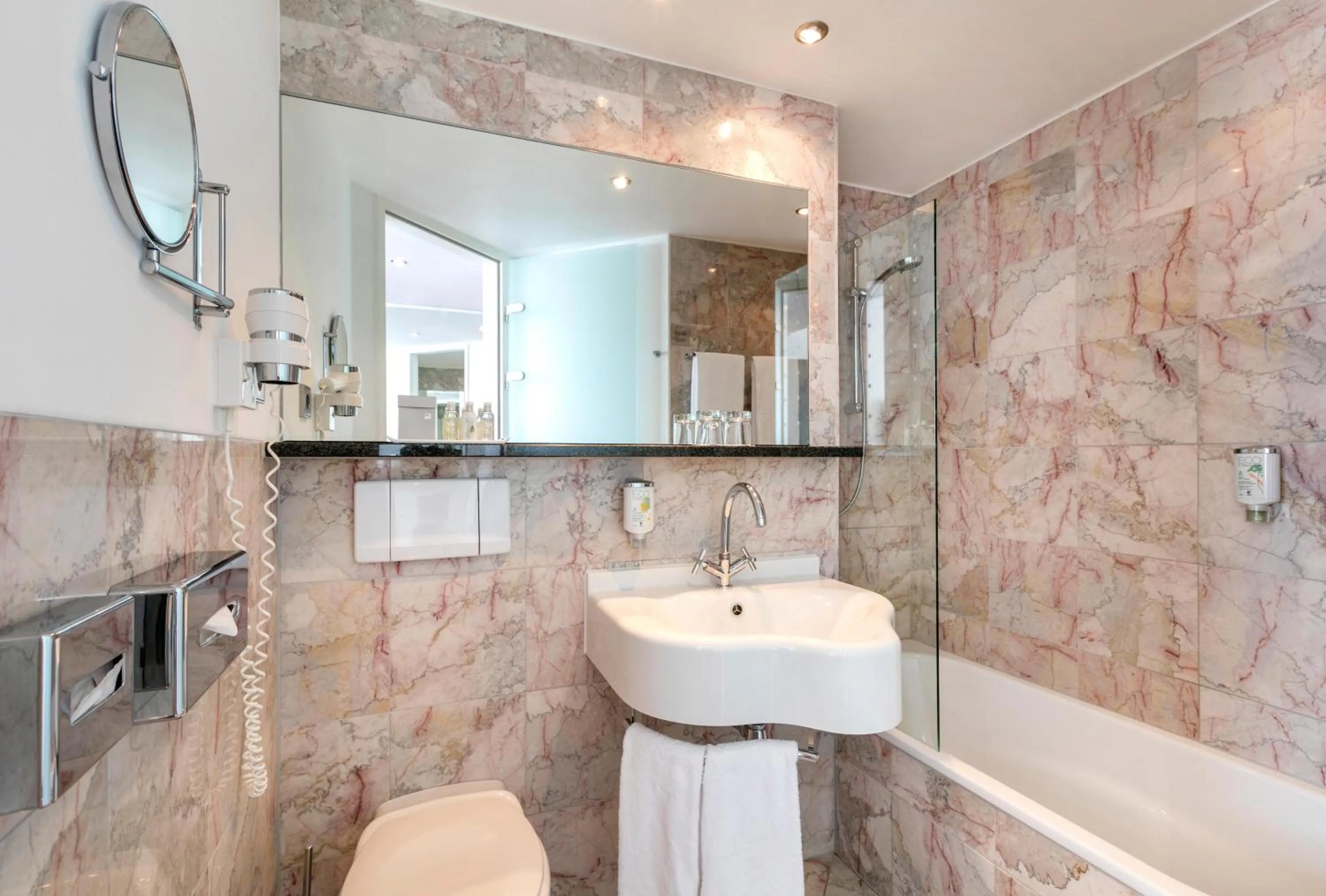 Toilet in ARCOTEL Nike Linz