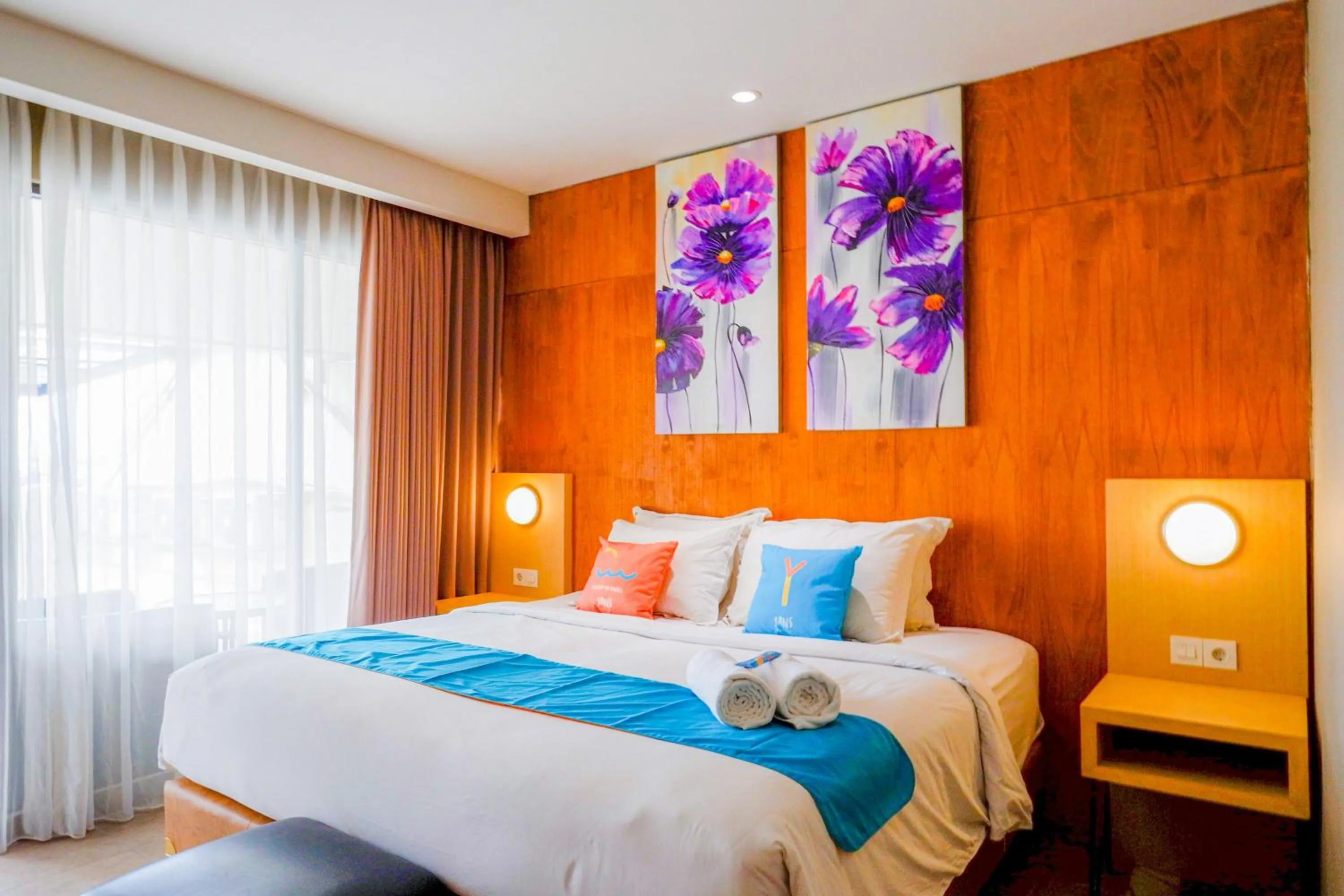 Bedroom, Bed in Sans Hotel Ekkon Yogyakarta by Reddoorz