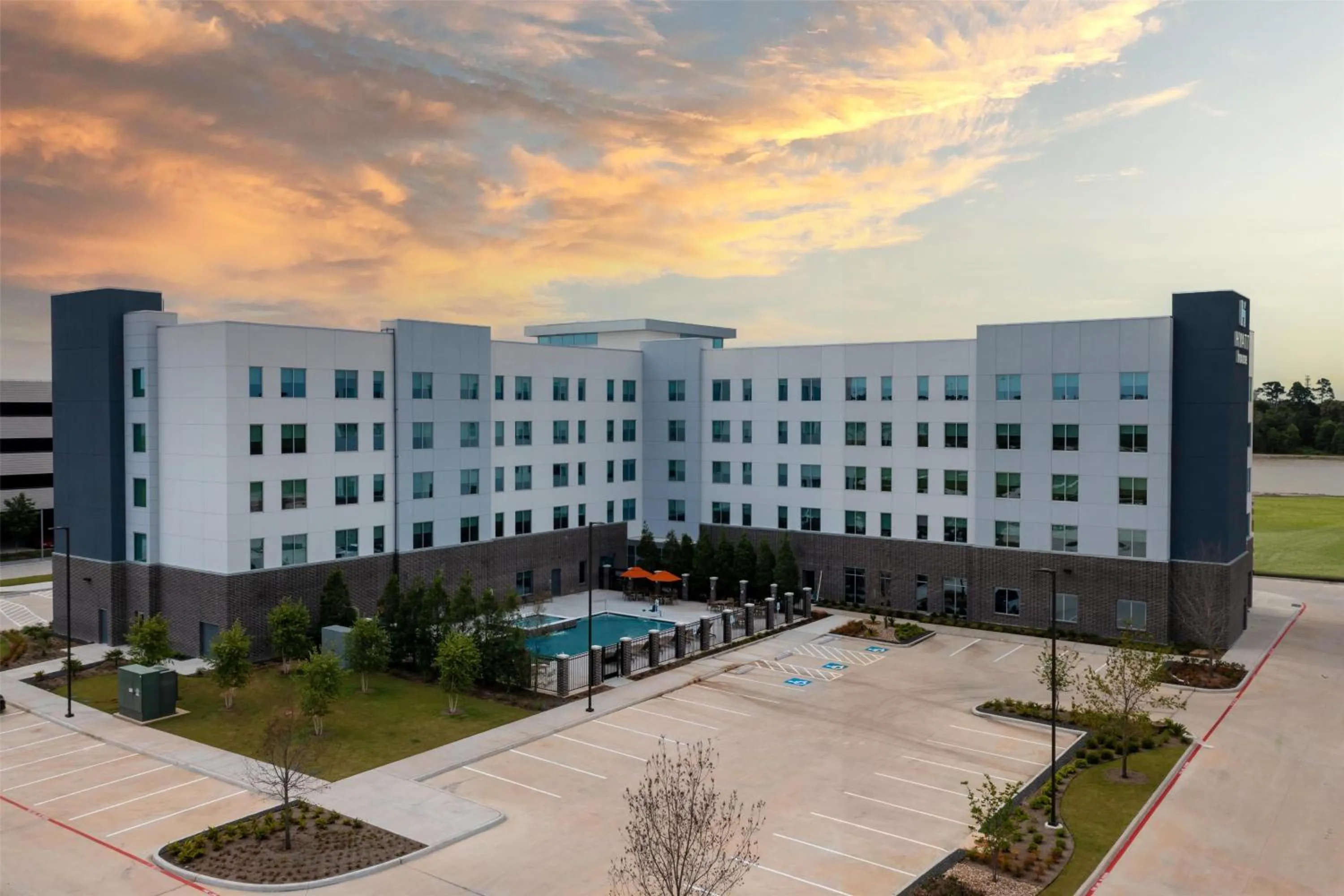 Property building in Hyatt House The Woodlands-Shenandoah