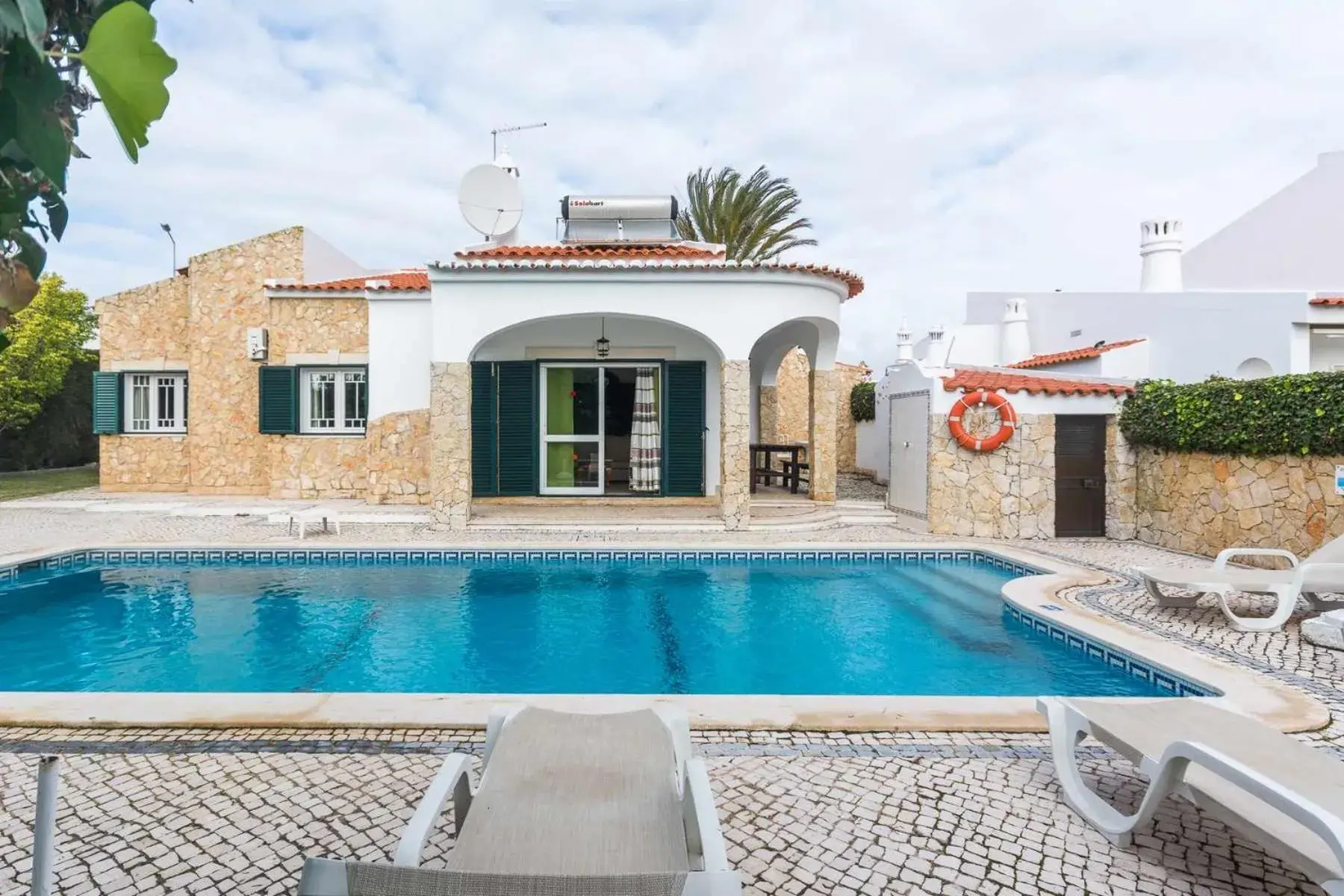 Oura Villa V3 com Piscina Privada Oura Villa V3 com Piscina Privada