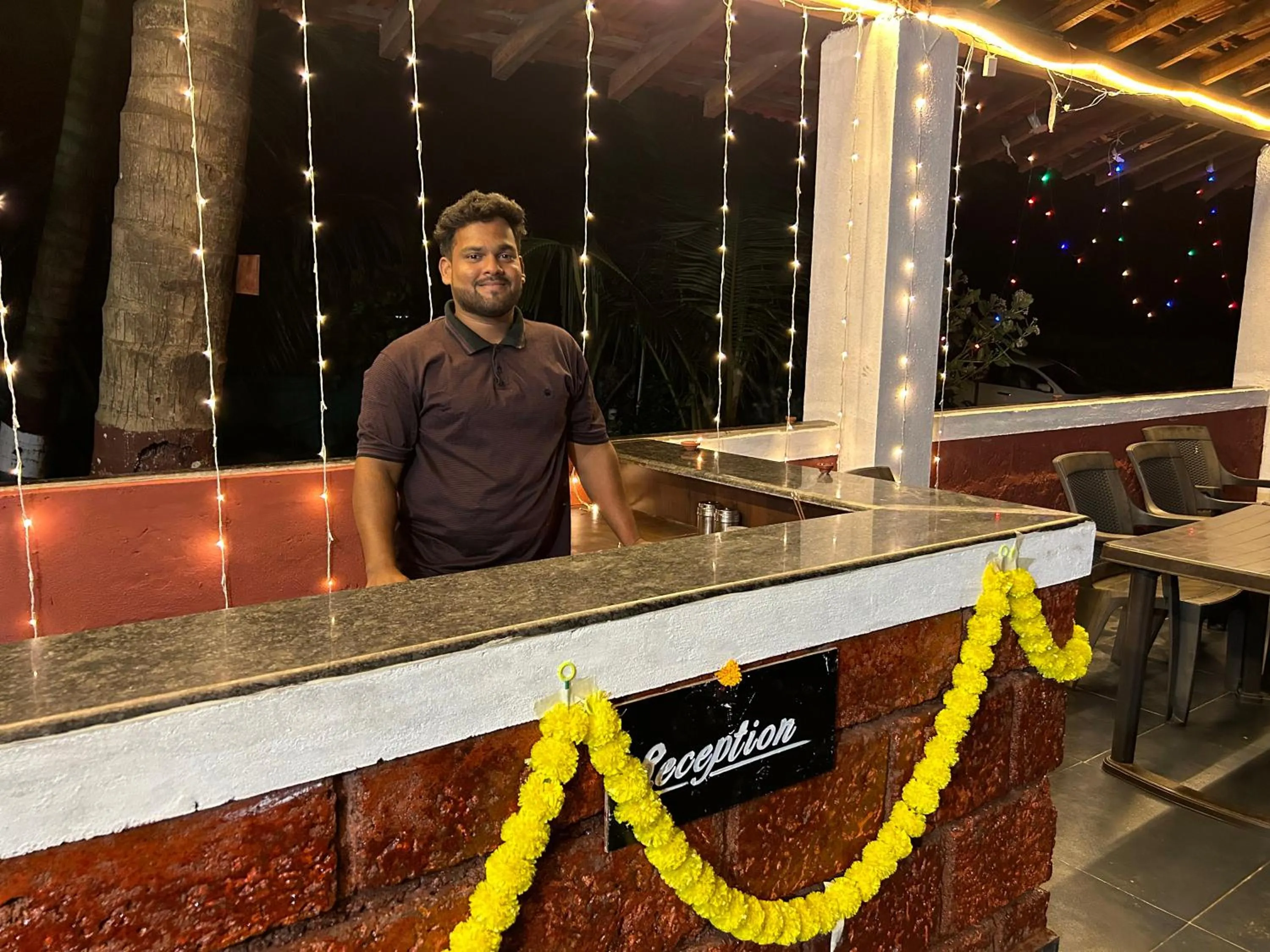 Restaurant/places to eat in Happy Days Diveagar