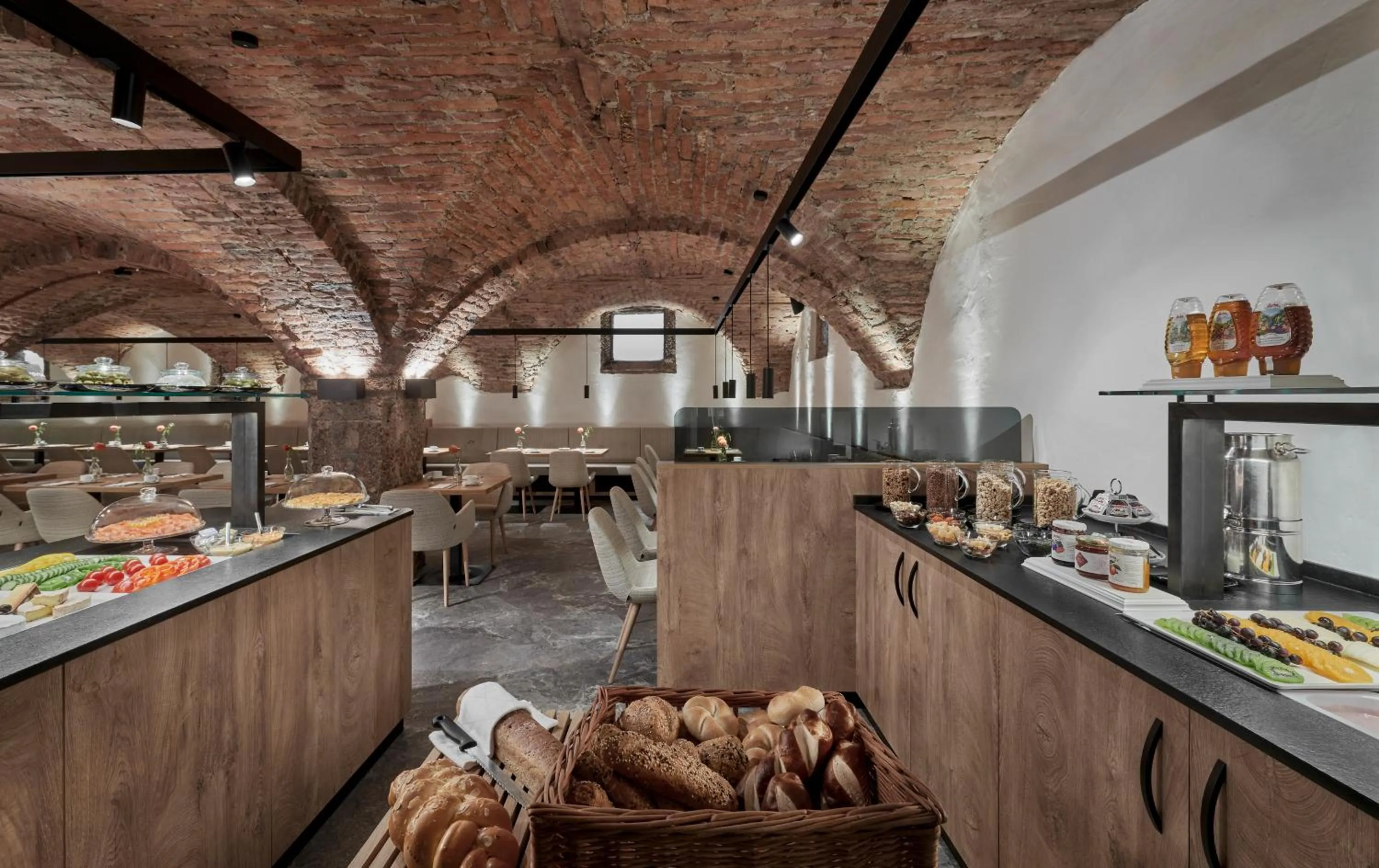 Buffet breakfast in Hotel Schwarzer Adler Innsbruck