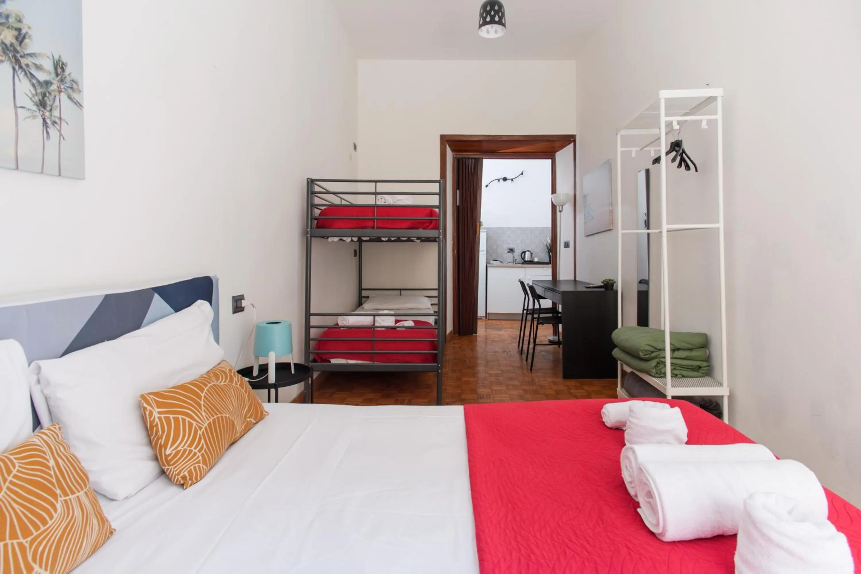 Bedroom, Bed in Inside Chiaia Rooms